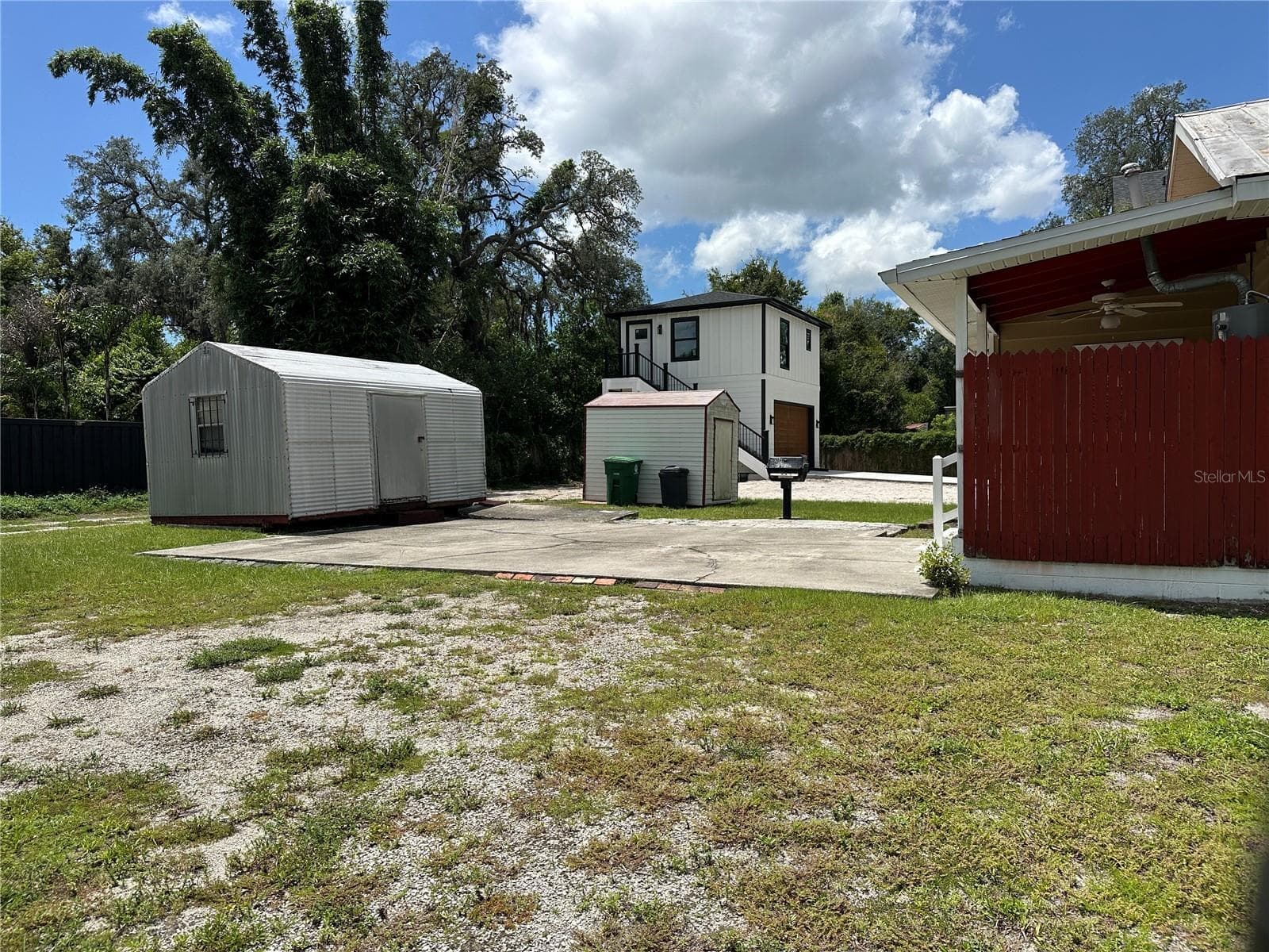 Single Family Residence at 1209 E ELLICOTT ST, TAMPA, photo 4 of 12