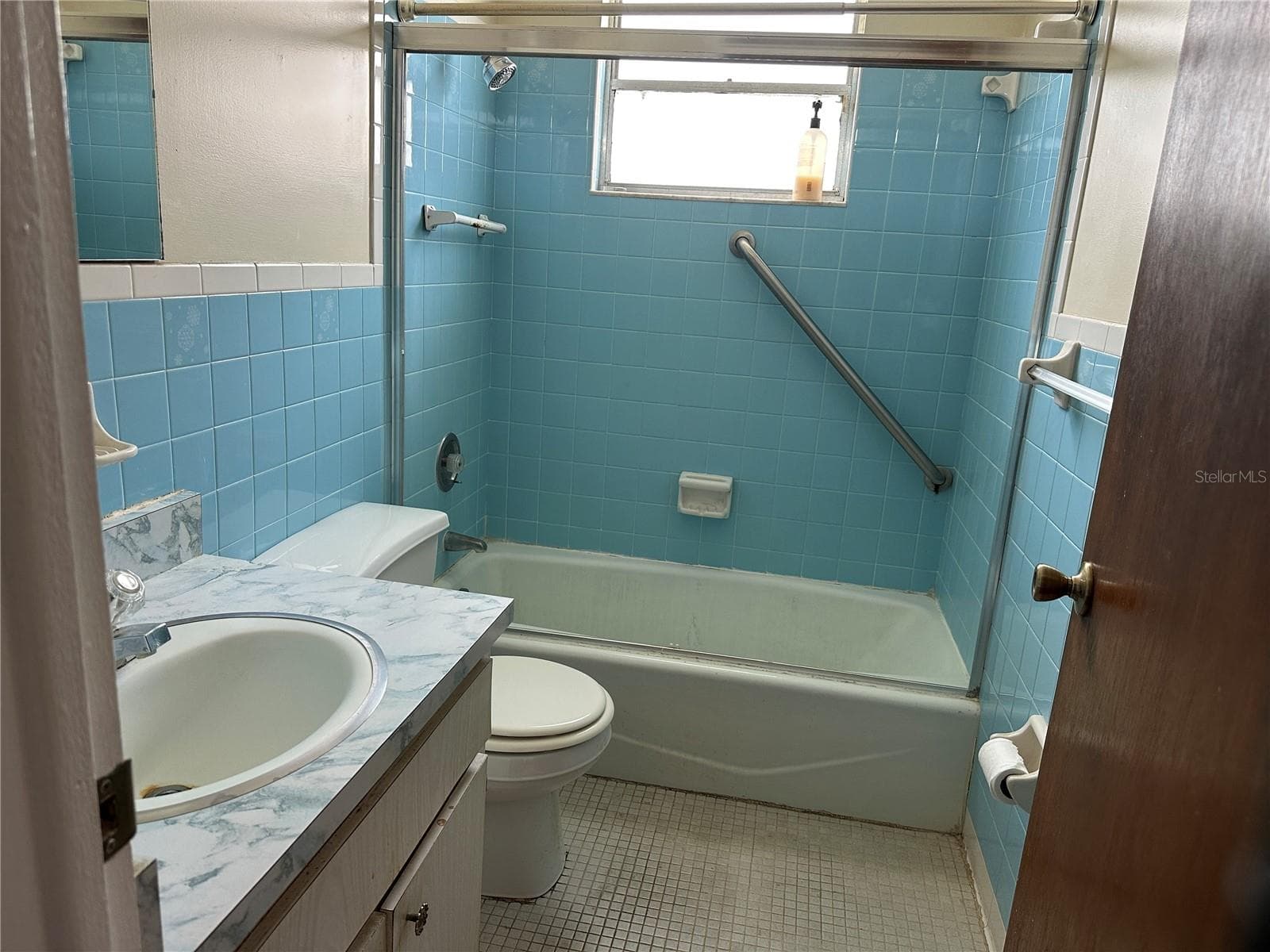 Single Family Residence at 1209 E ELLICOTT ST, TAMPA, photo 11 of 12