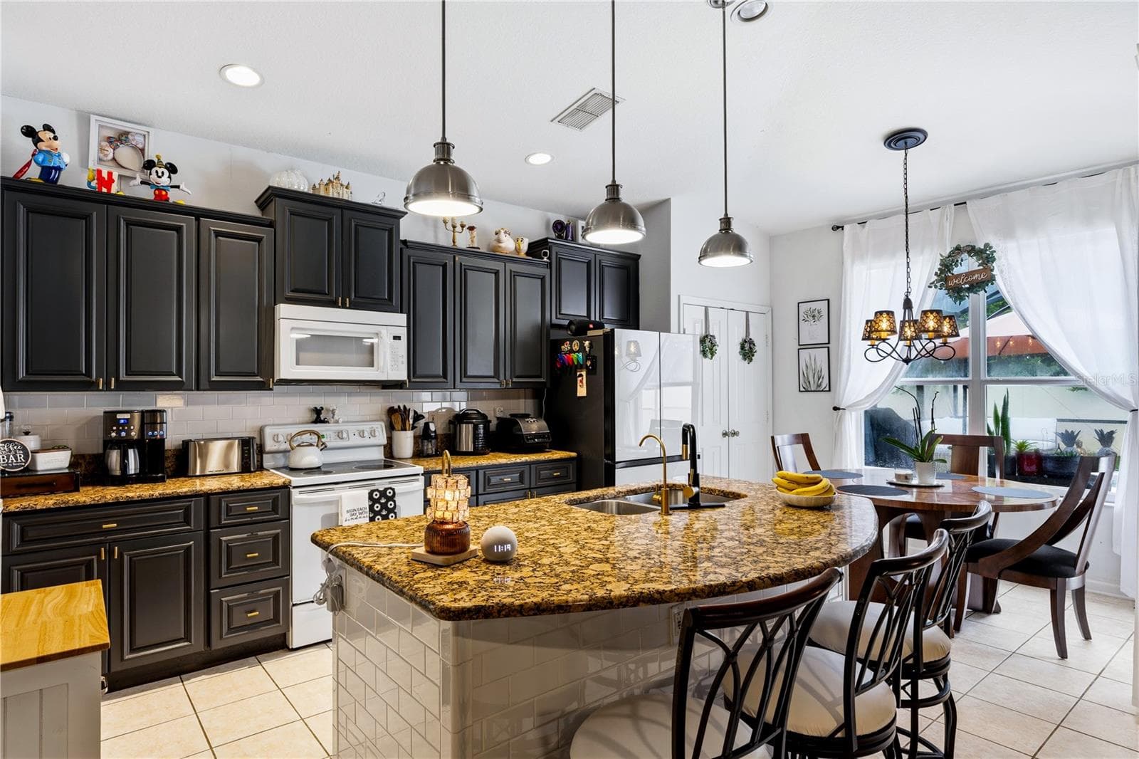 Single Family Residence at 8066 KING PALM CIR, KISSIMMEE, photo 6 of 54