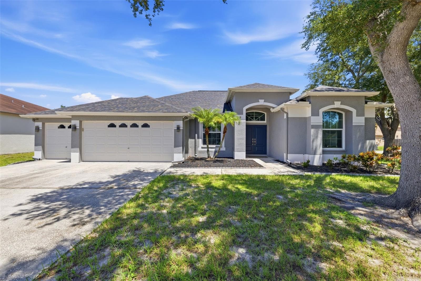 12020 RUNNING FOX CIR
