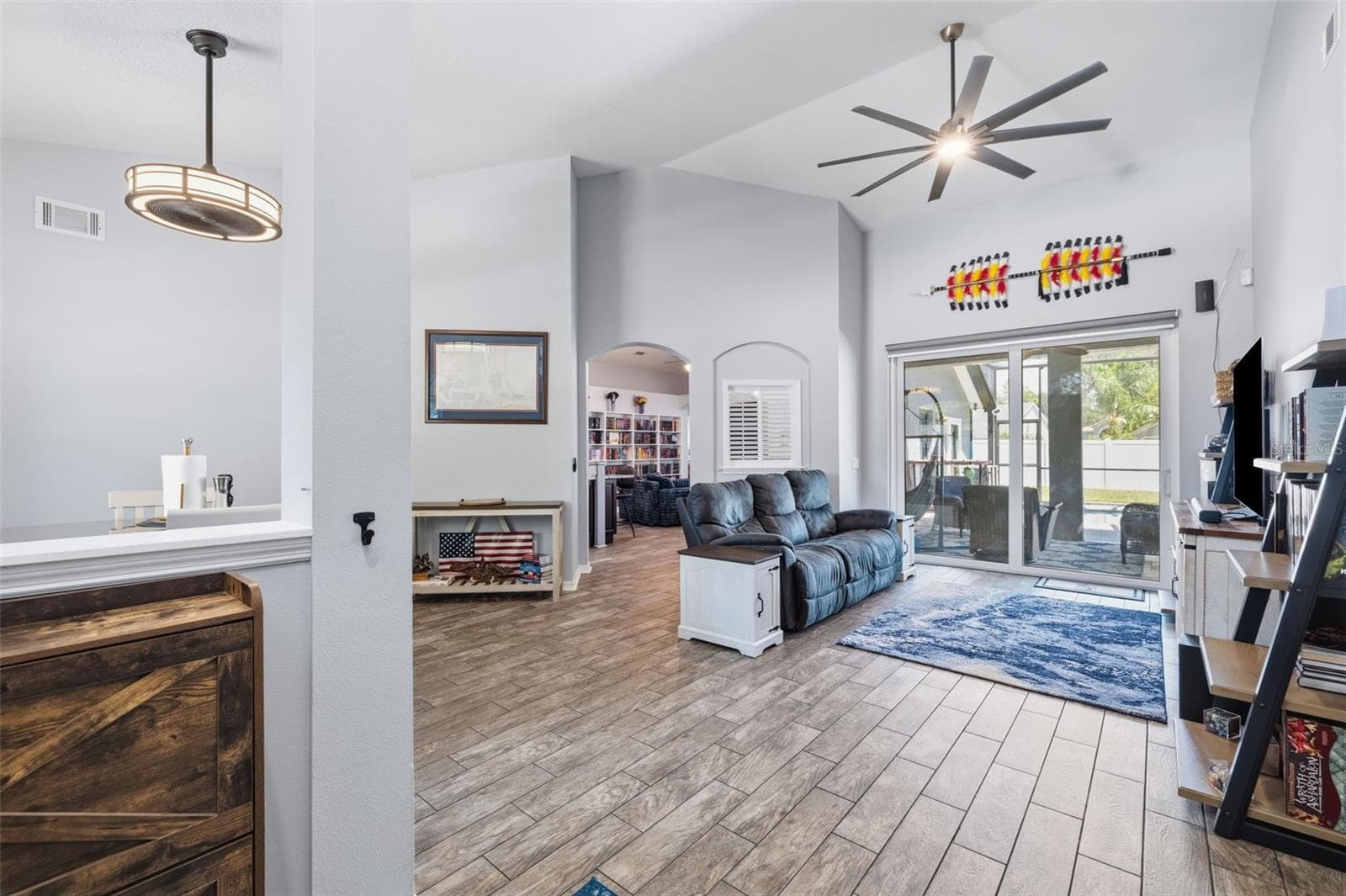 Single Family Residence at 12020 RUNNING FOX CIR, RIVERVIEW, photo 10 of 31