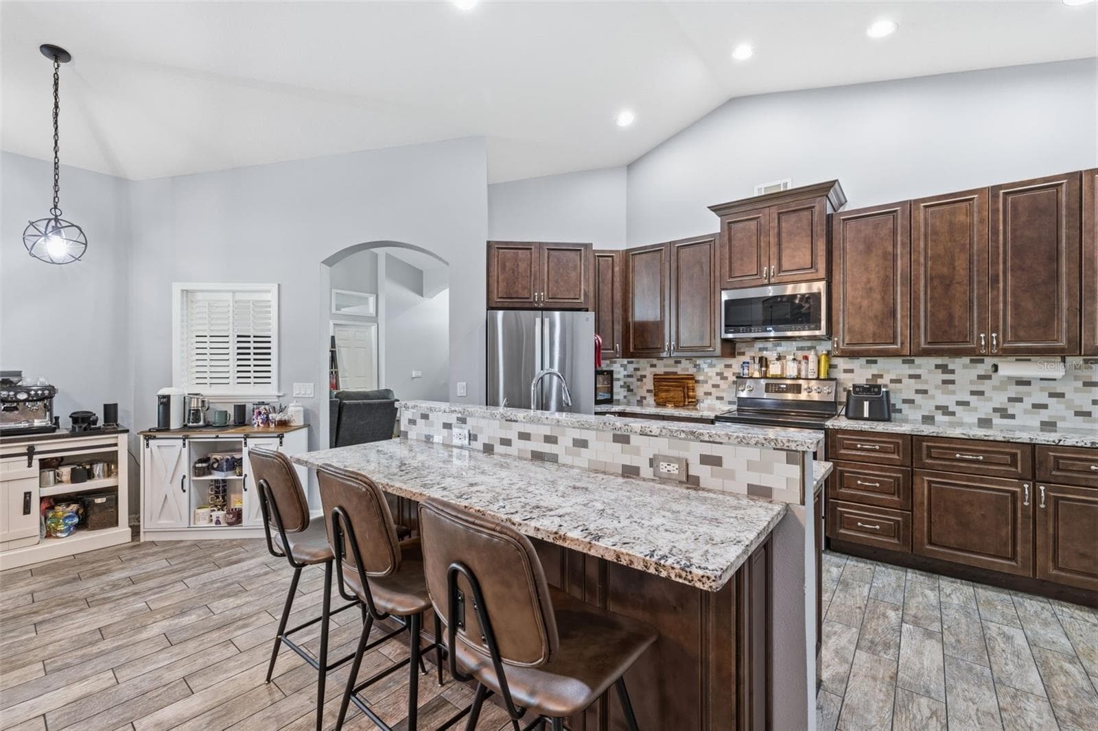 Single Family Residence at 12020 RUNNING FOX CIR, RIVERVIEW, photo 3 of 31