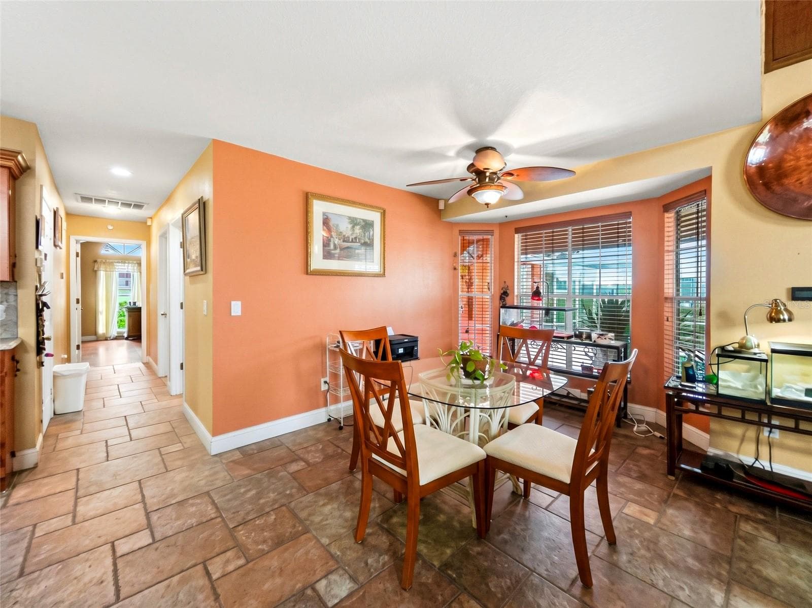 DINE IN KITCHEN . - 936 ALLEGRO LN, APOLLO BEACH