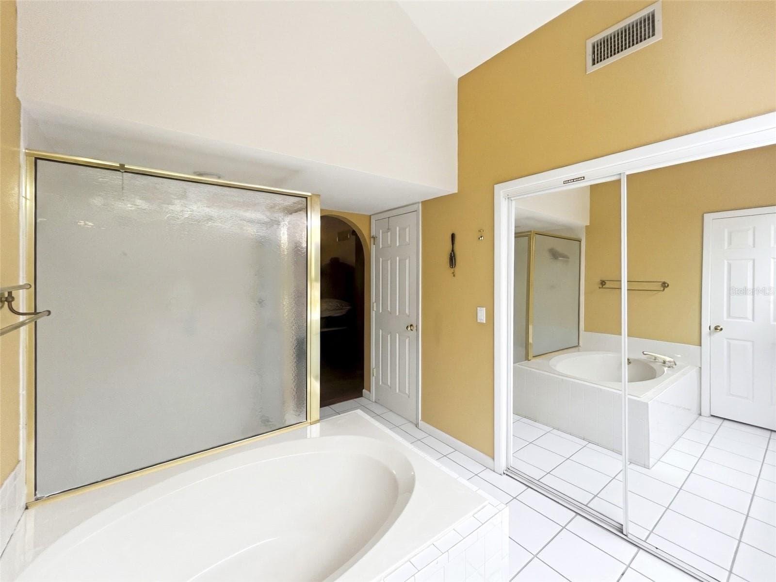Single Family Residence at 936 ALLEGRO LN, APOLLO BEACH, photo 17 of 39