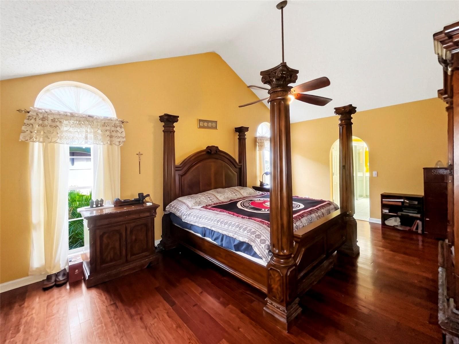 PRINCIPLE BEDROOM ON FIRST FLOOR AND HAS BRAZILIAN CHERRY FLOORING. - 936 ALLEGRO LN, APOLLO BEACH