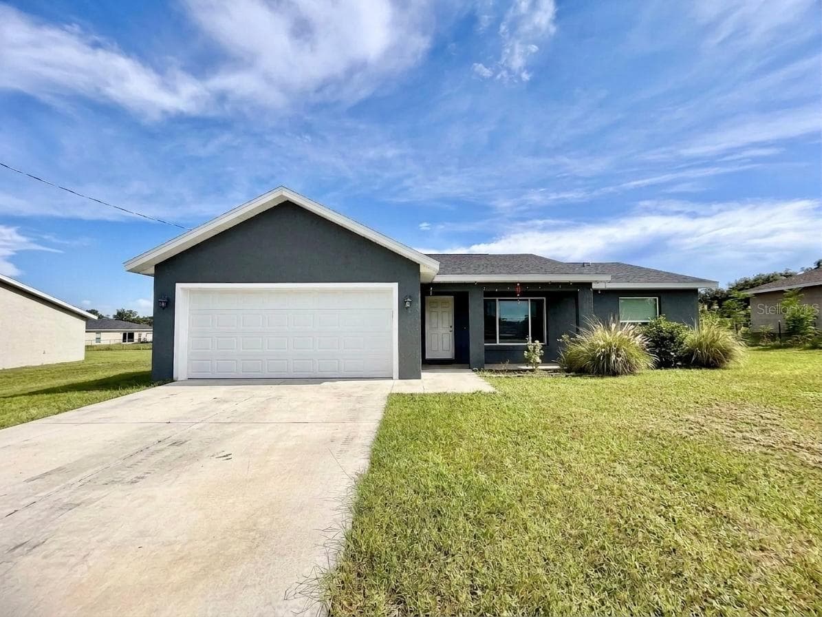 48 MAPLE DR