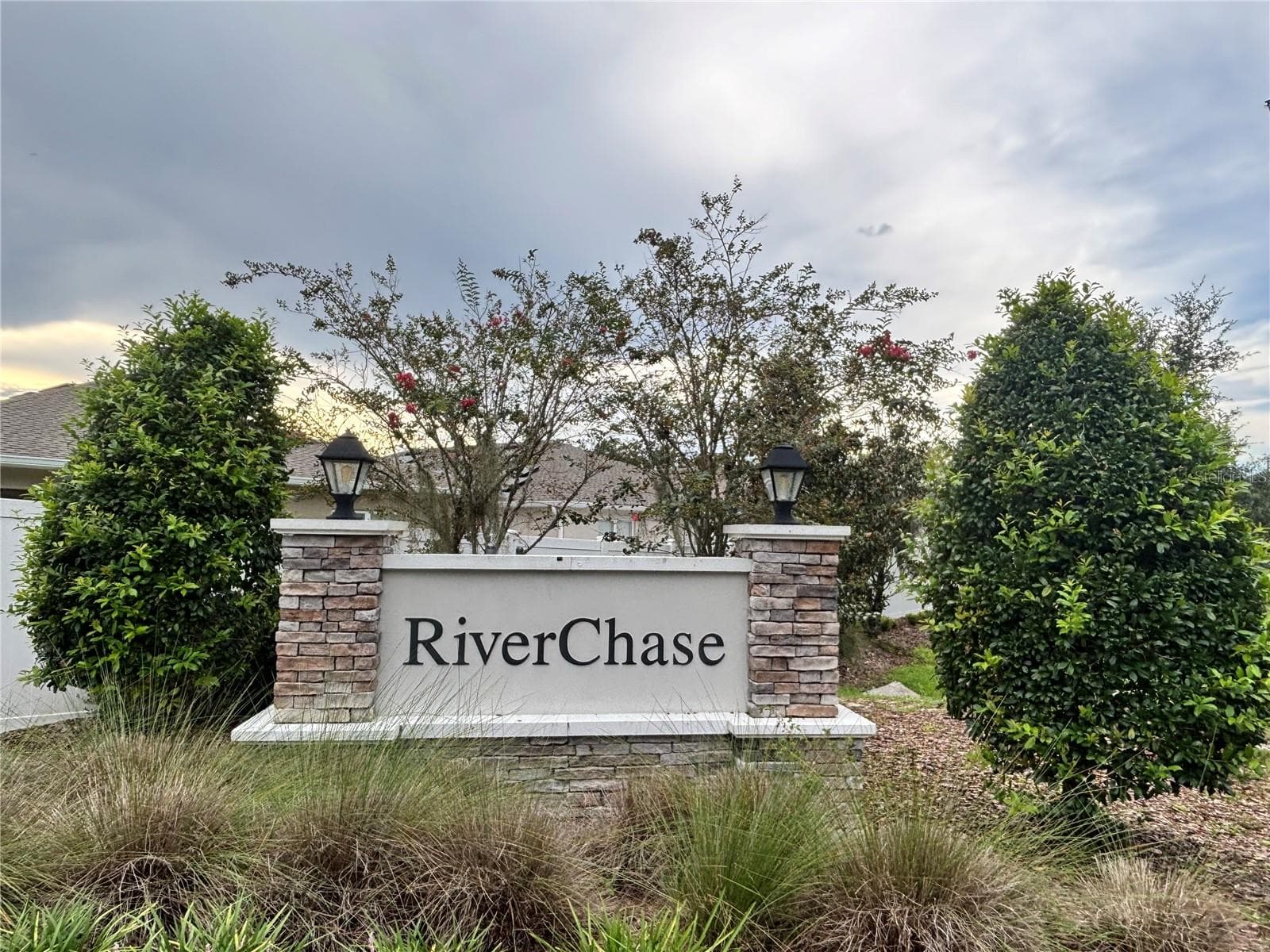 Single Family Residence at 1029 RIVER OTTER WAY, DELAND, photo 2 of 39