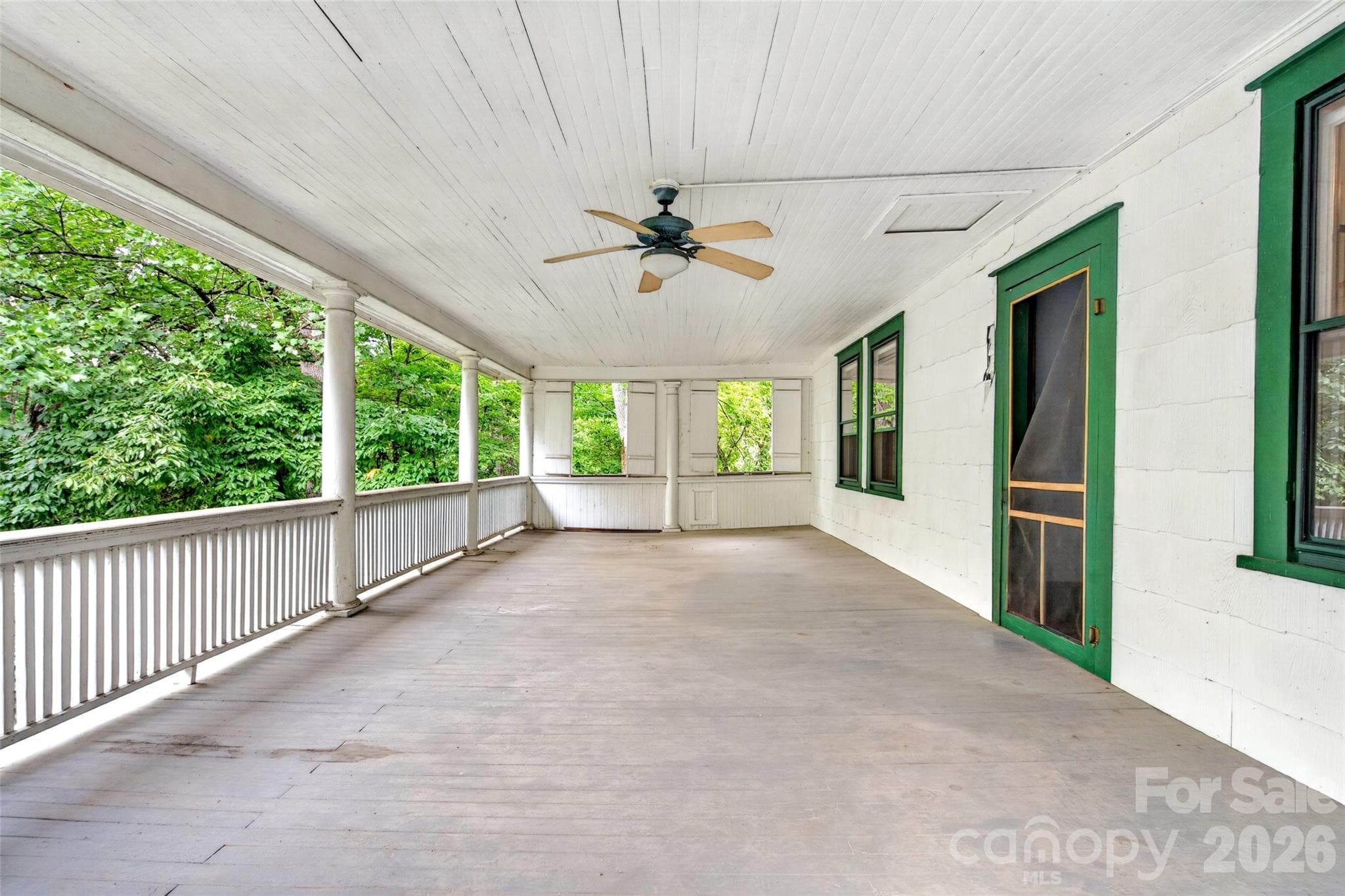 Single Family Residence at 22 Woodbend Lane, Black Mountain, photo 24 of 48