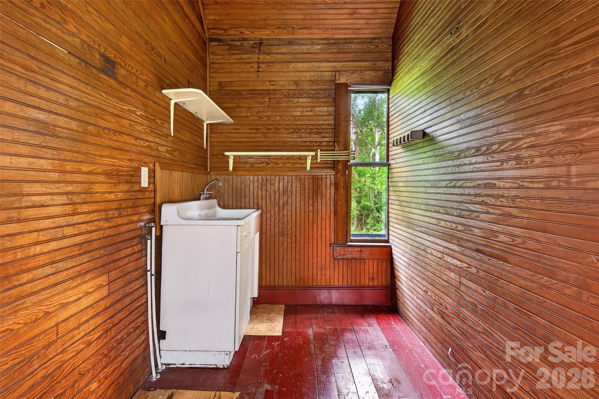 Single Family Residence at 22 Woodbend Lane, Black Mountain, photo 32 of 48