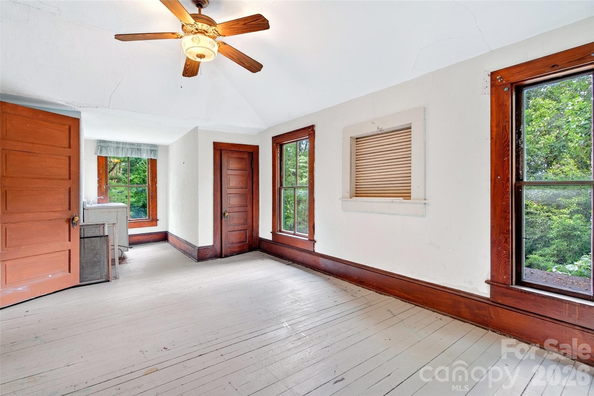 Single Family Residence at 22 Woodbend Lane, Black Mountain, photo 39 of 48