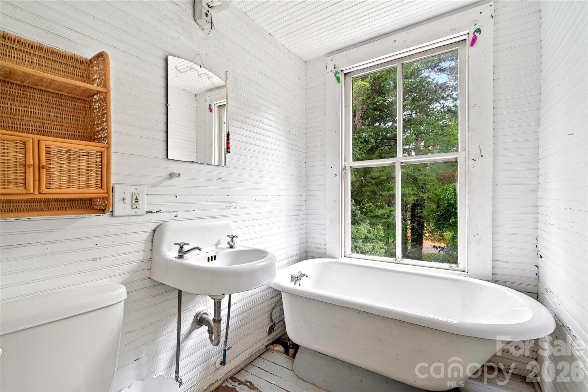 Single Family Residence at 22 Woodbend Lane, Black Mountain, photo 40 of 48