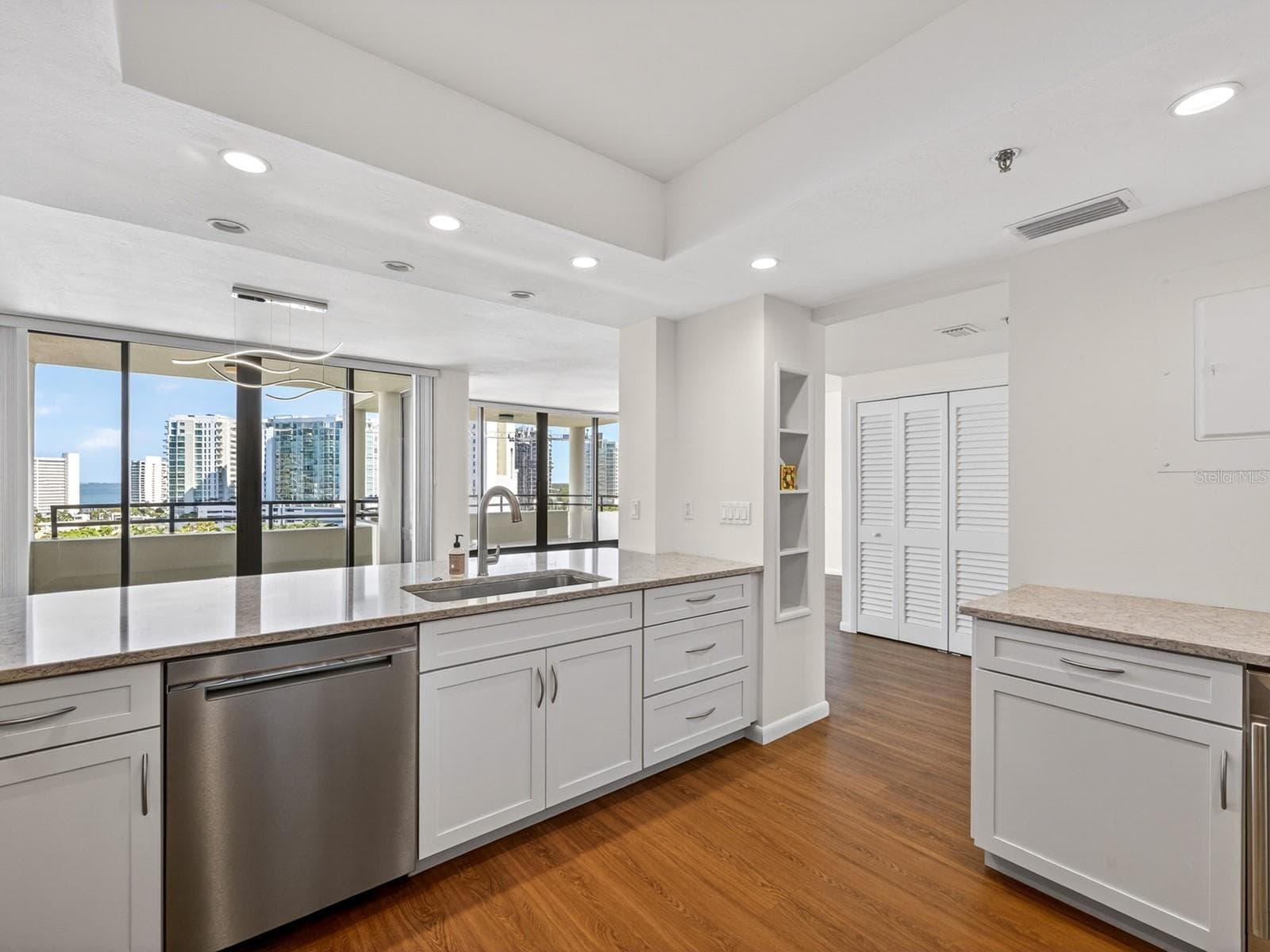 Condominium at 1255 N GULFSTREAM AVE #1101, SARASOTA, photo 15 of 100