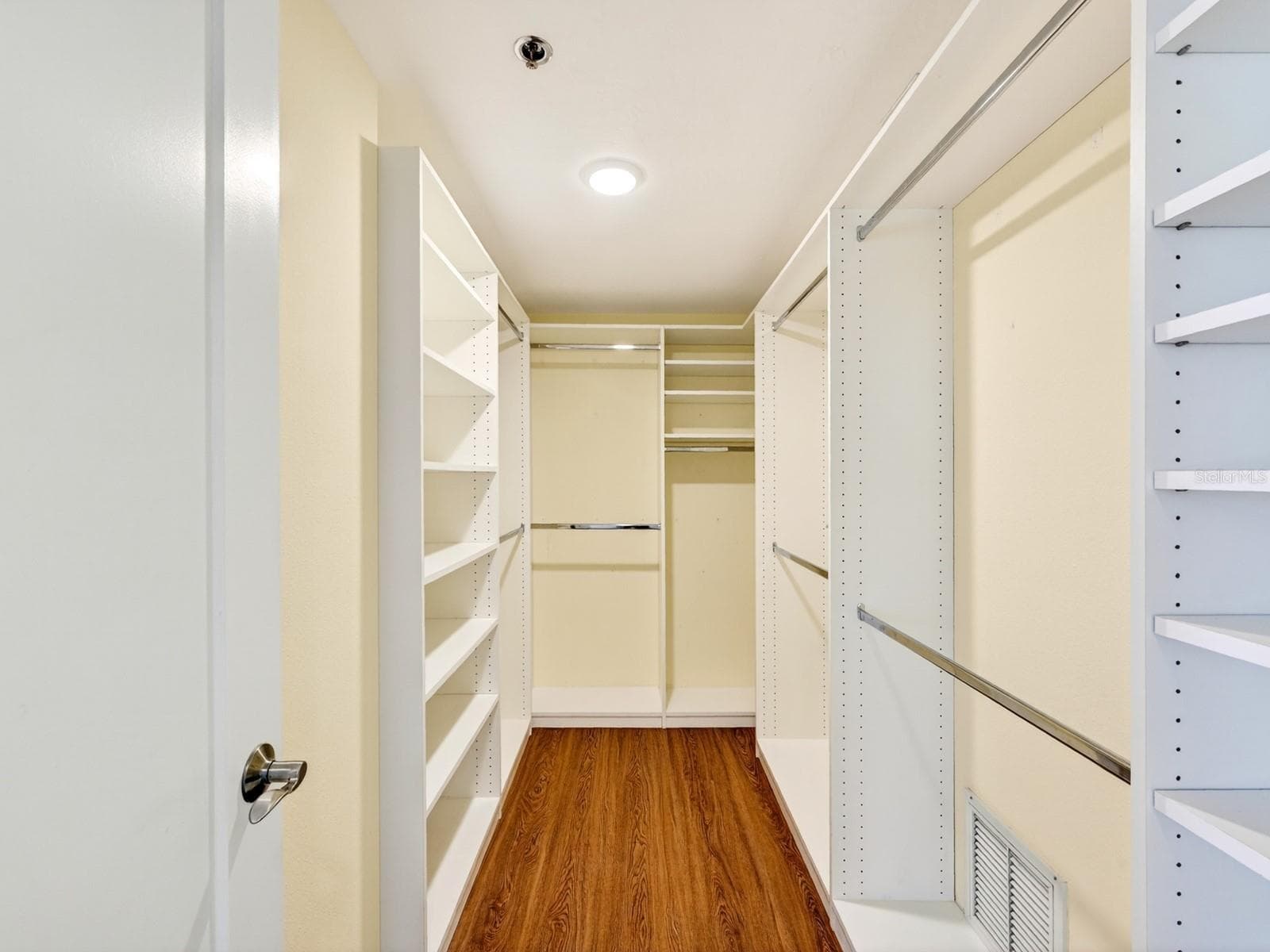 Condominium at 1255 N GULFSTREAM AVE #1101, SARASOTA, photo 35 of 100