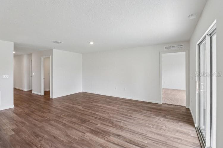 Single Family Residence at 3501 DAHLIA DR, LAKE HAMILTON, photo 15 of 26