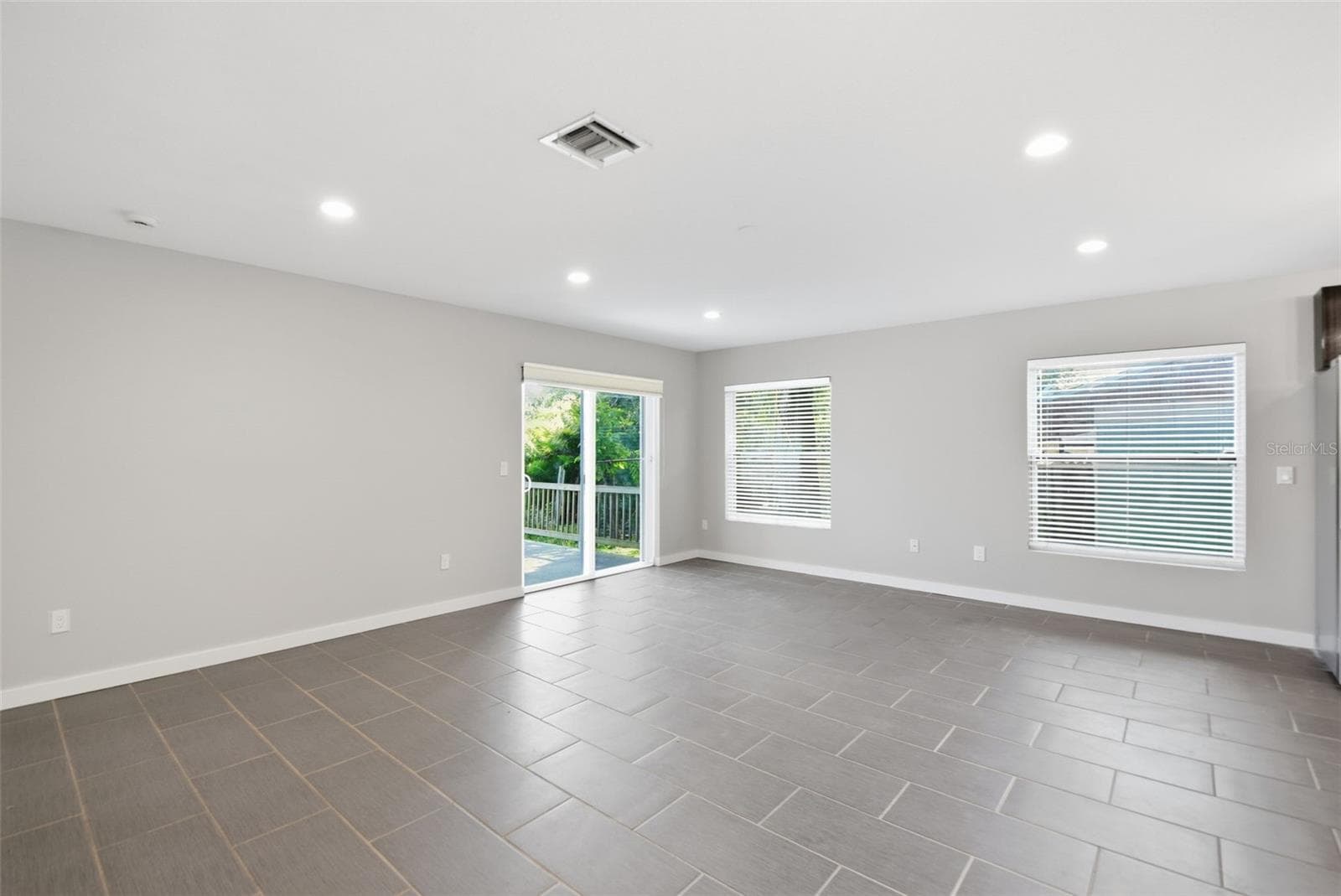 Single Family Residence at 2303 BAHIA VISTA ST, SARASOTA, photo 5 of 54