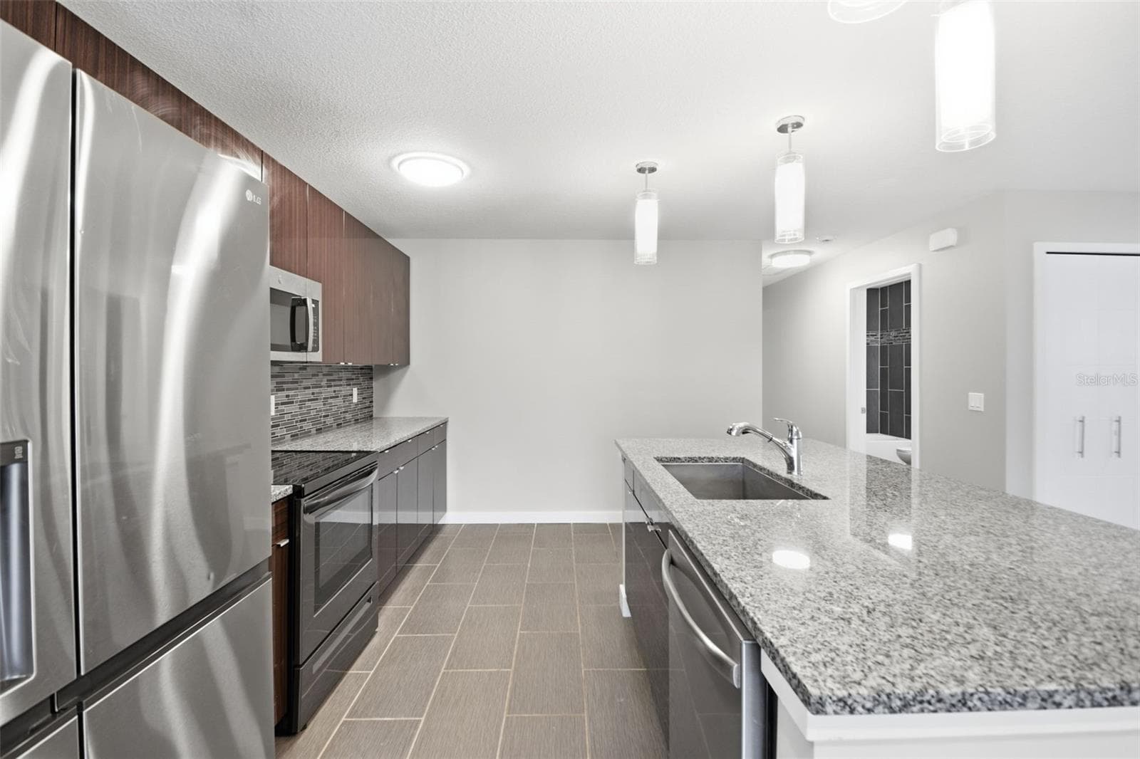 Single Family Residence at 2303 BAHIA VISTA ST, SARASOTA, photo 17 of 54
