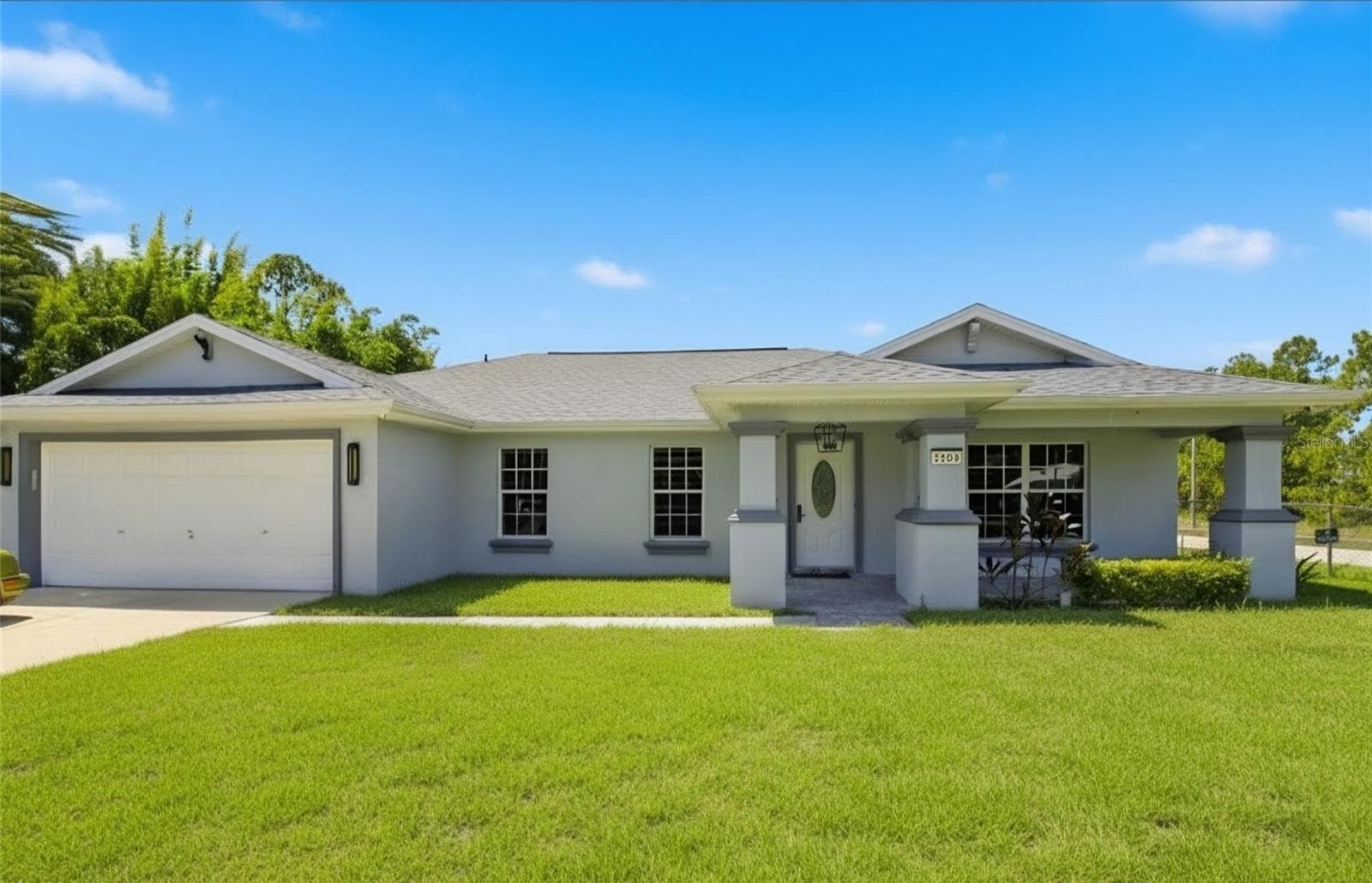 Front view - 1104 MORTON ST E, LEHIGH ACRES