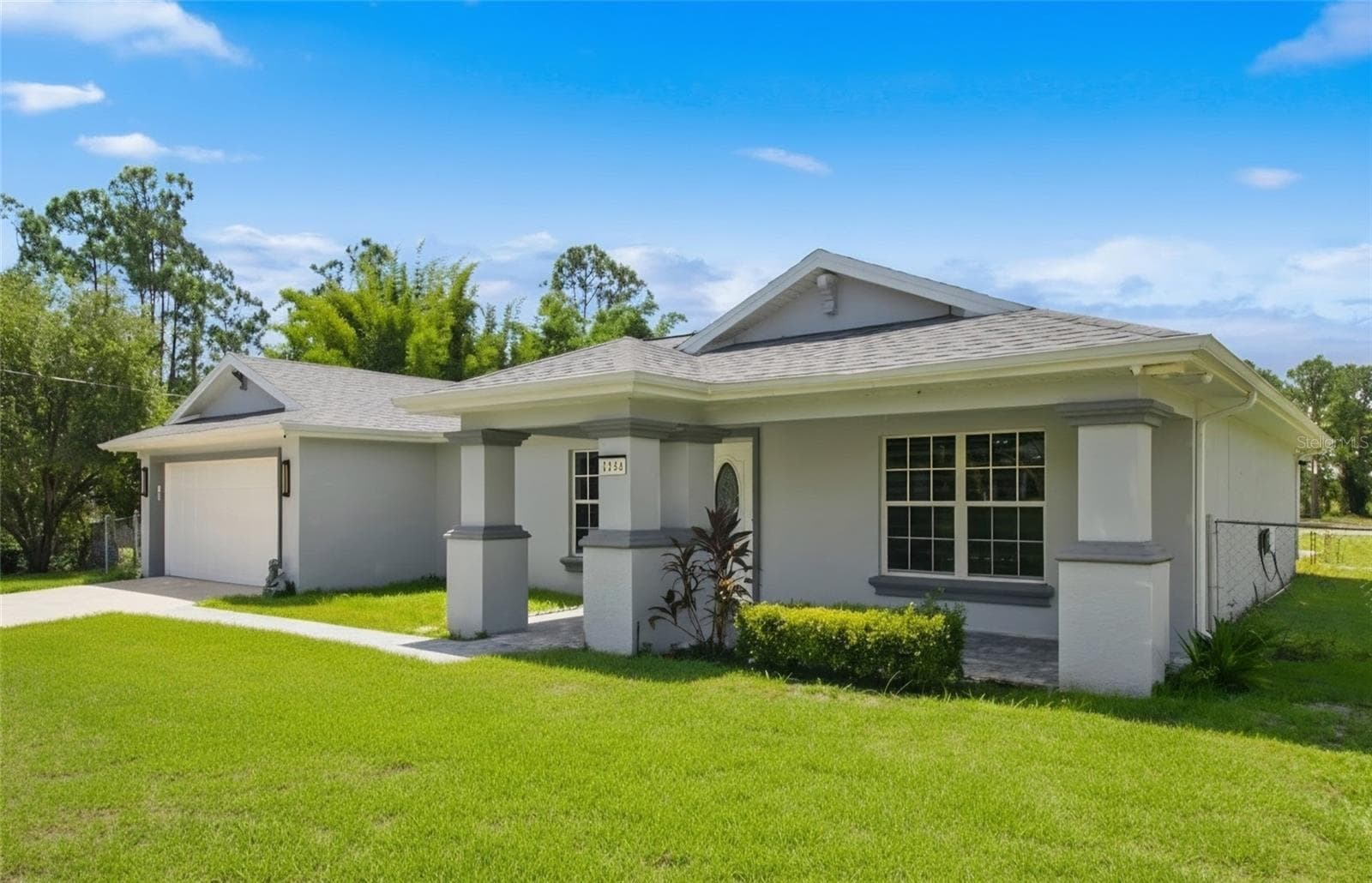 Front view - 1104 MORTON ST E, LEHIGH ACRES