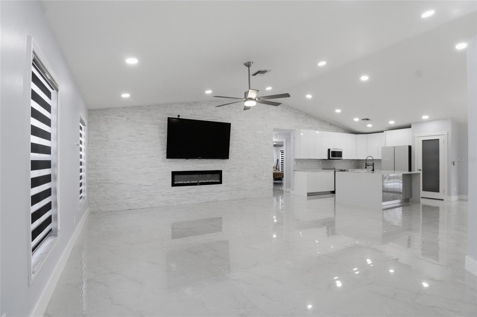 Living room - 1104 MORTON ST E, LEHIGH ACRES
