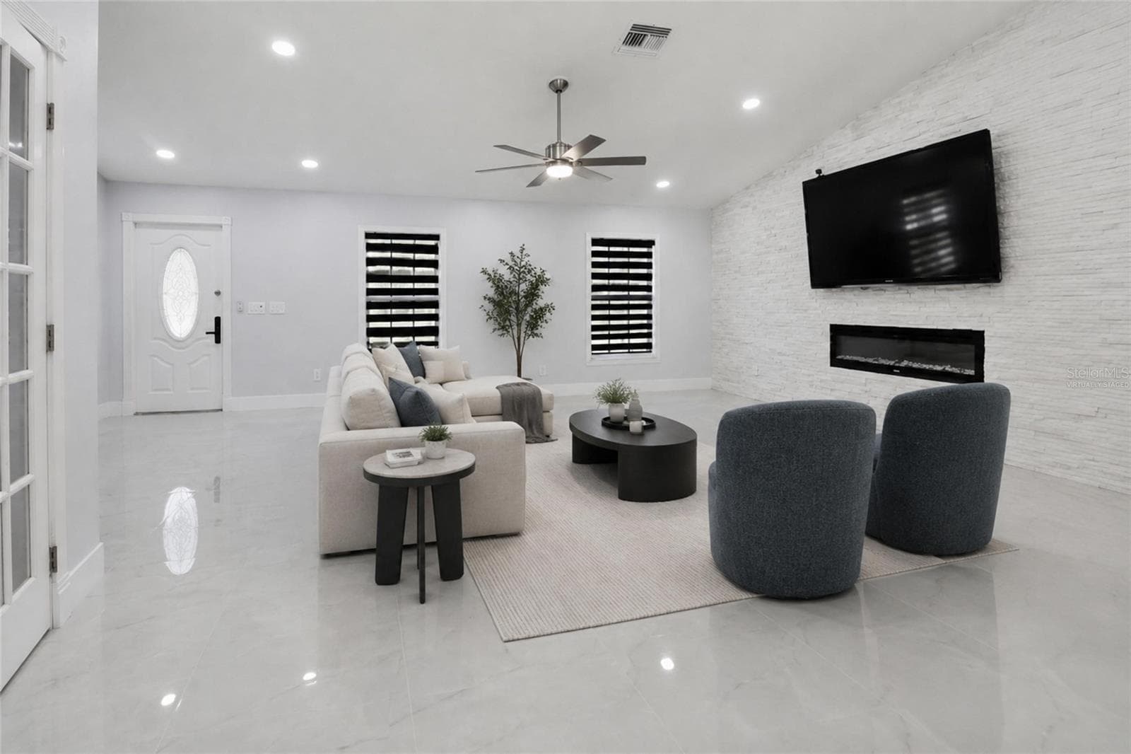 Virtually staged - 1104 MORTON ST E, LEHIGH ACRES