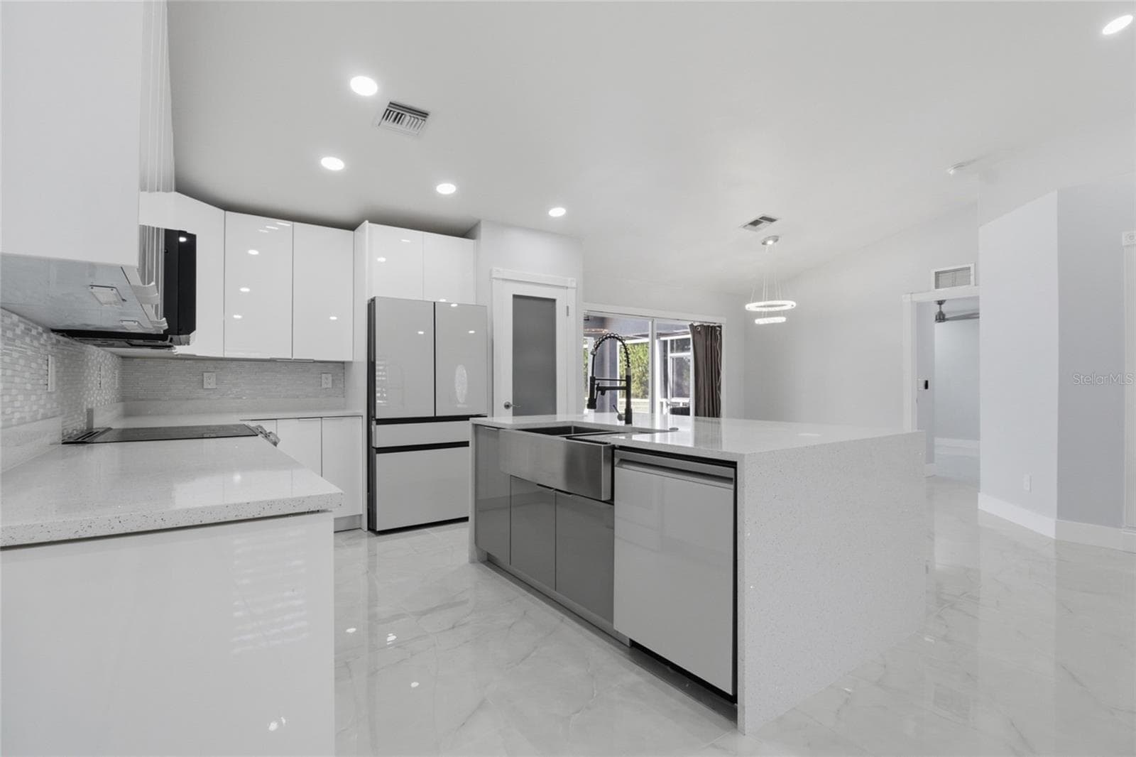 Kitchen - 1104 MORTON ST E, LEHIGH ACRES