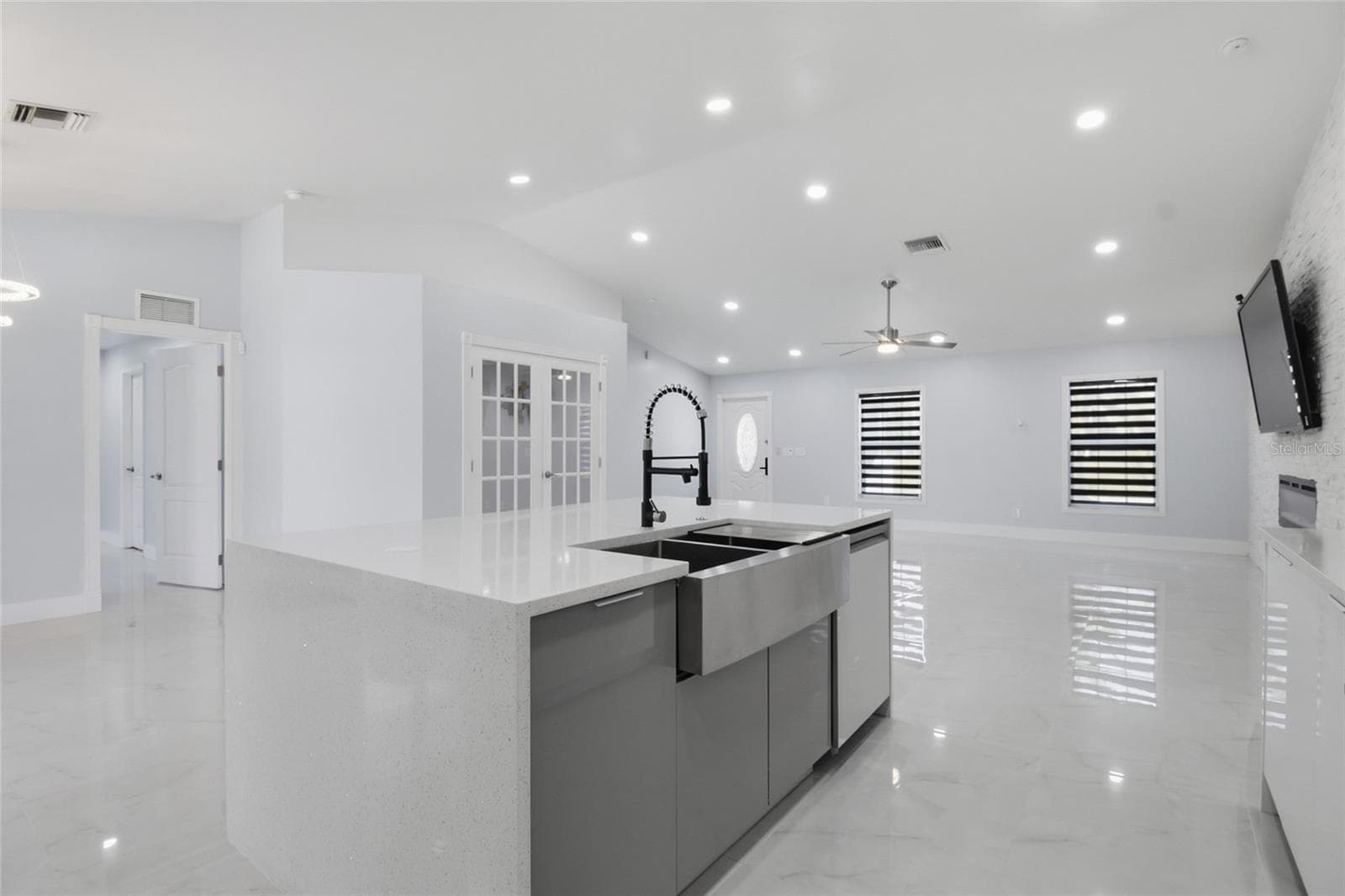 Kitchen - 1104 MORTON ST E, LEHIGH ACRES