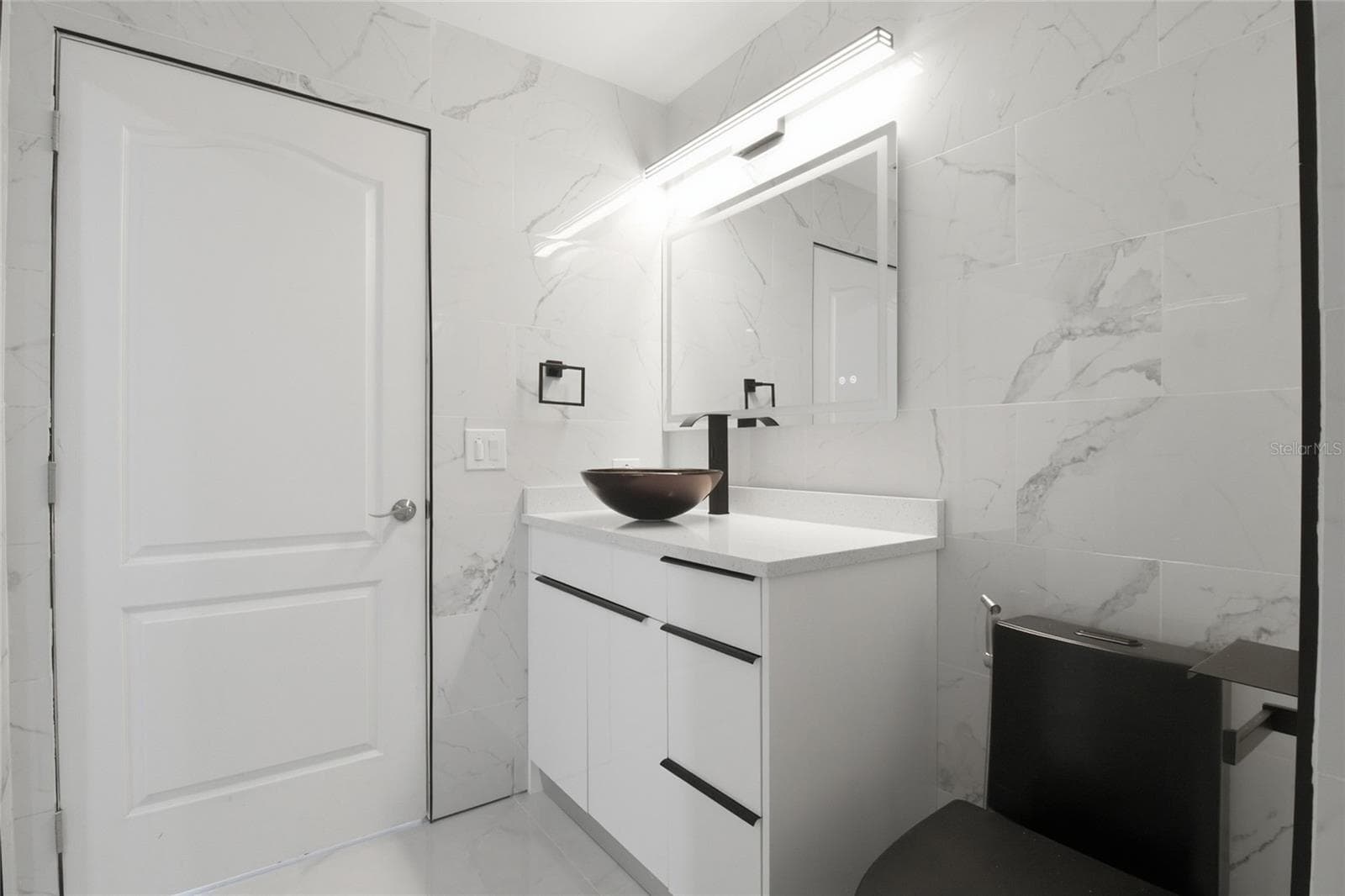 Guest bathroom - 1104 MORTON ST E, LEHIGH ACRES