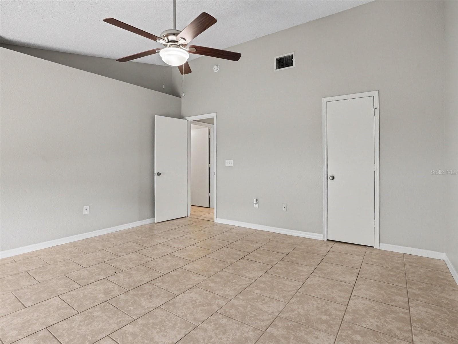 Single Family Residence at 3735 IMPERIAL DR, WINTER HAVEN, photo 15 of 24