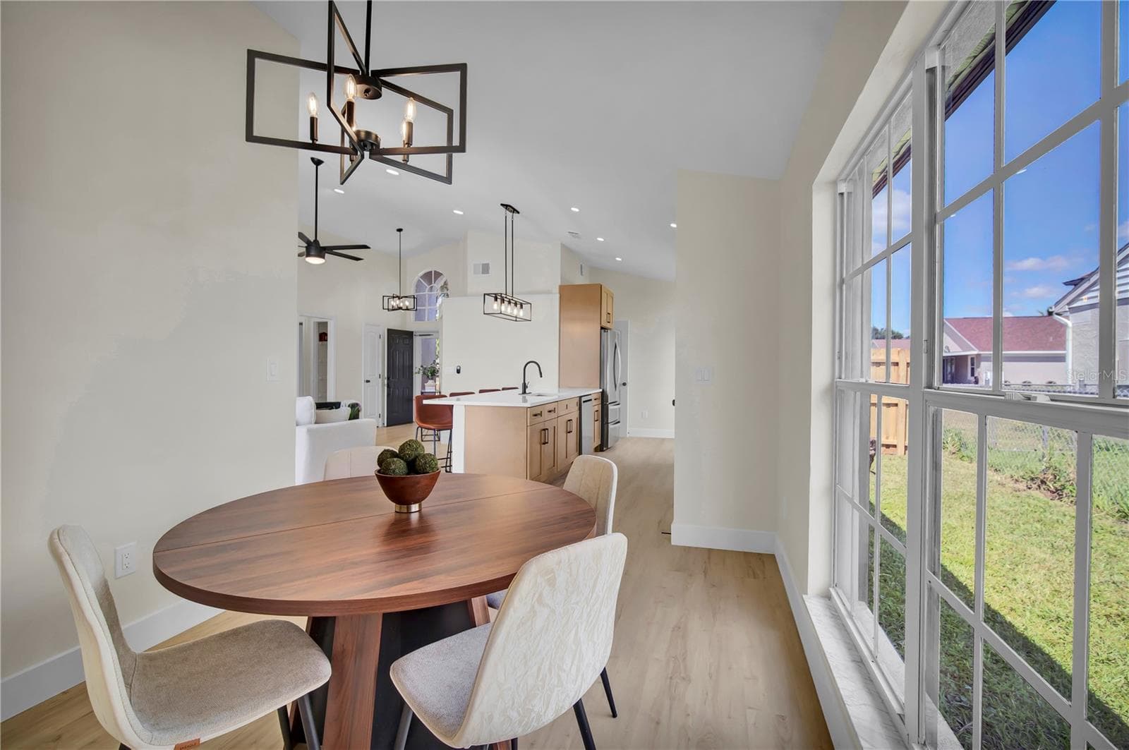 Designated dining area for family meals. - 8320 SOUTHERN FOREST DR, ORLANDO