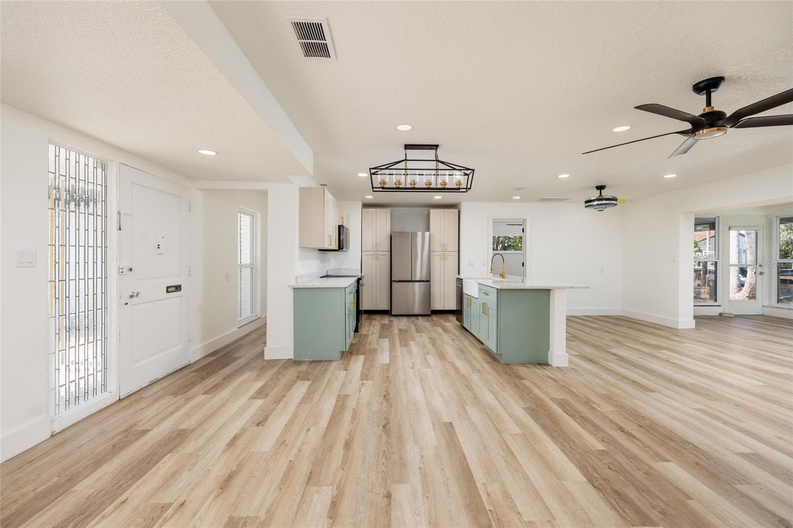 Single Family Residence at 3960 13TH WAY NE, ST PETERSBURG, photo 15 of 51