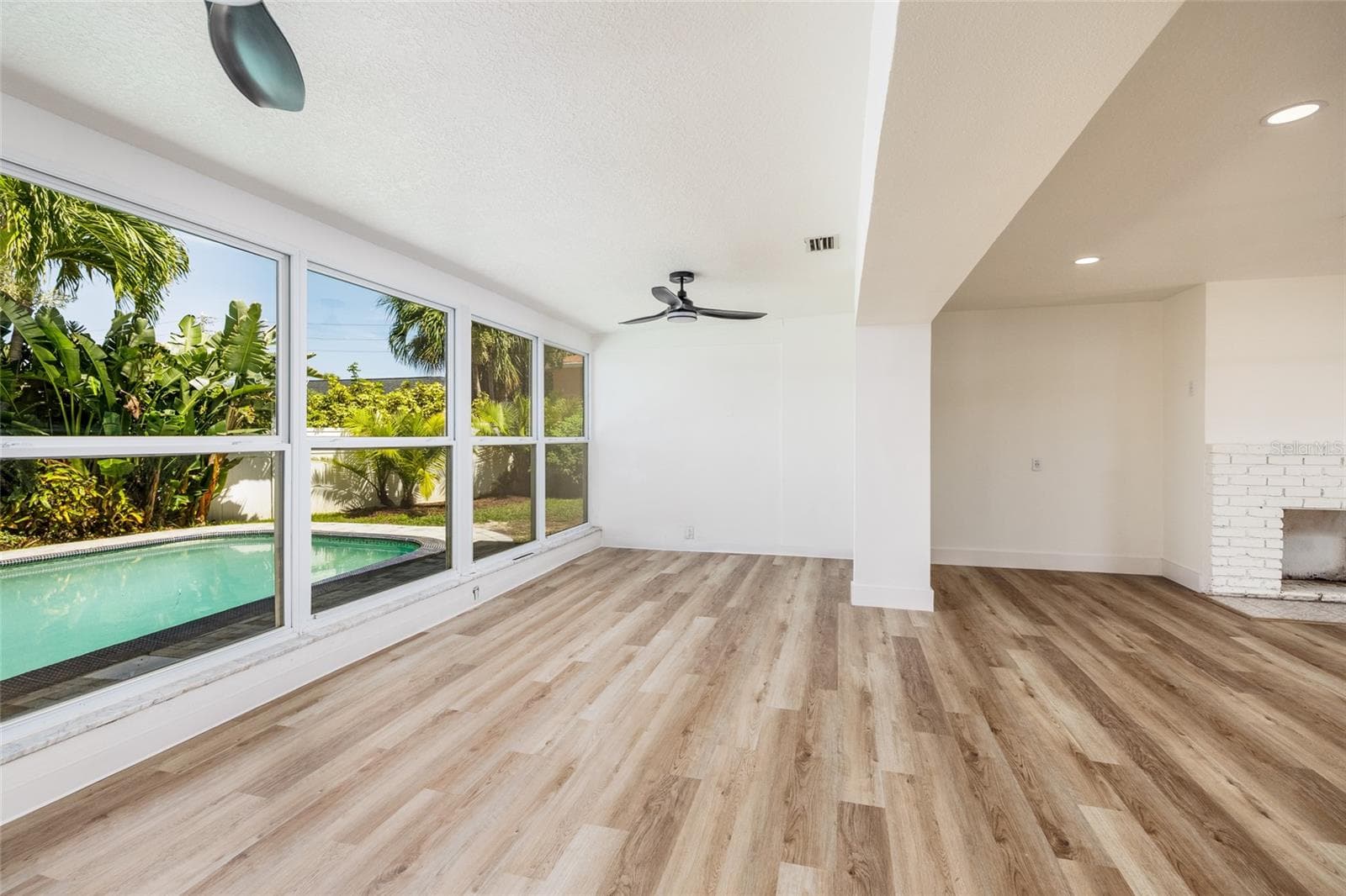 Single Family Residence at 3960 13TH WAY NE, ST PETERSBURG, photo 20 of 51