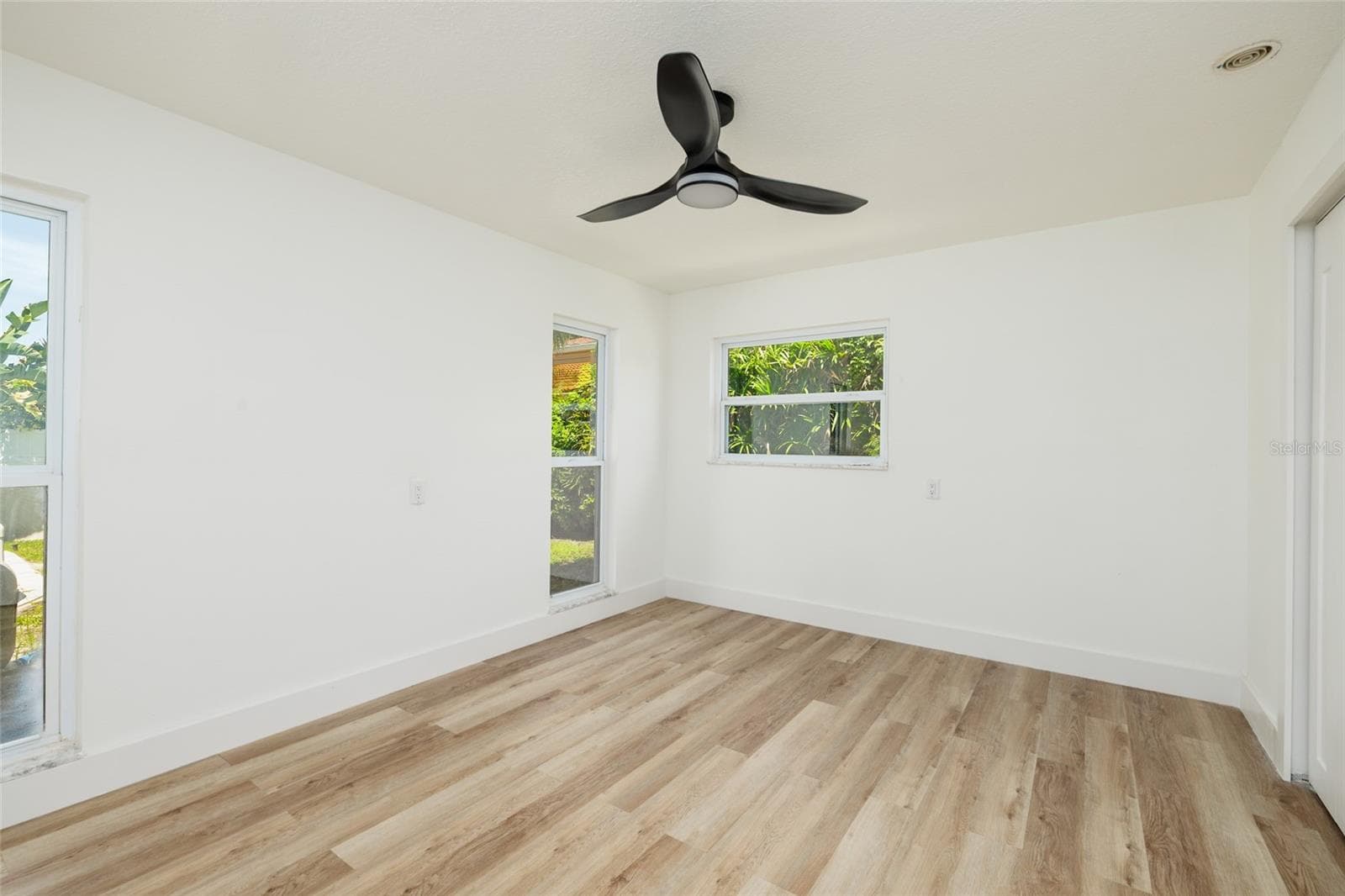 Single Family Residence at 3960 13TH WAY NE, ST PETERSBURG, photo 29 of 51