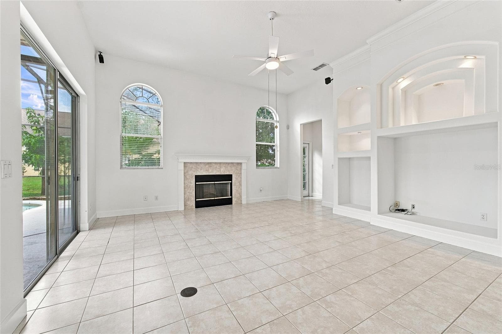 Family Room - 10008 CANOPY TREE CT, ORLANDO