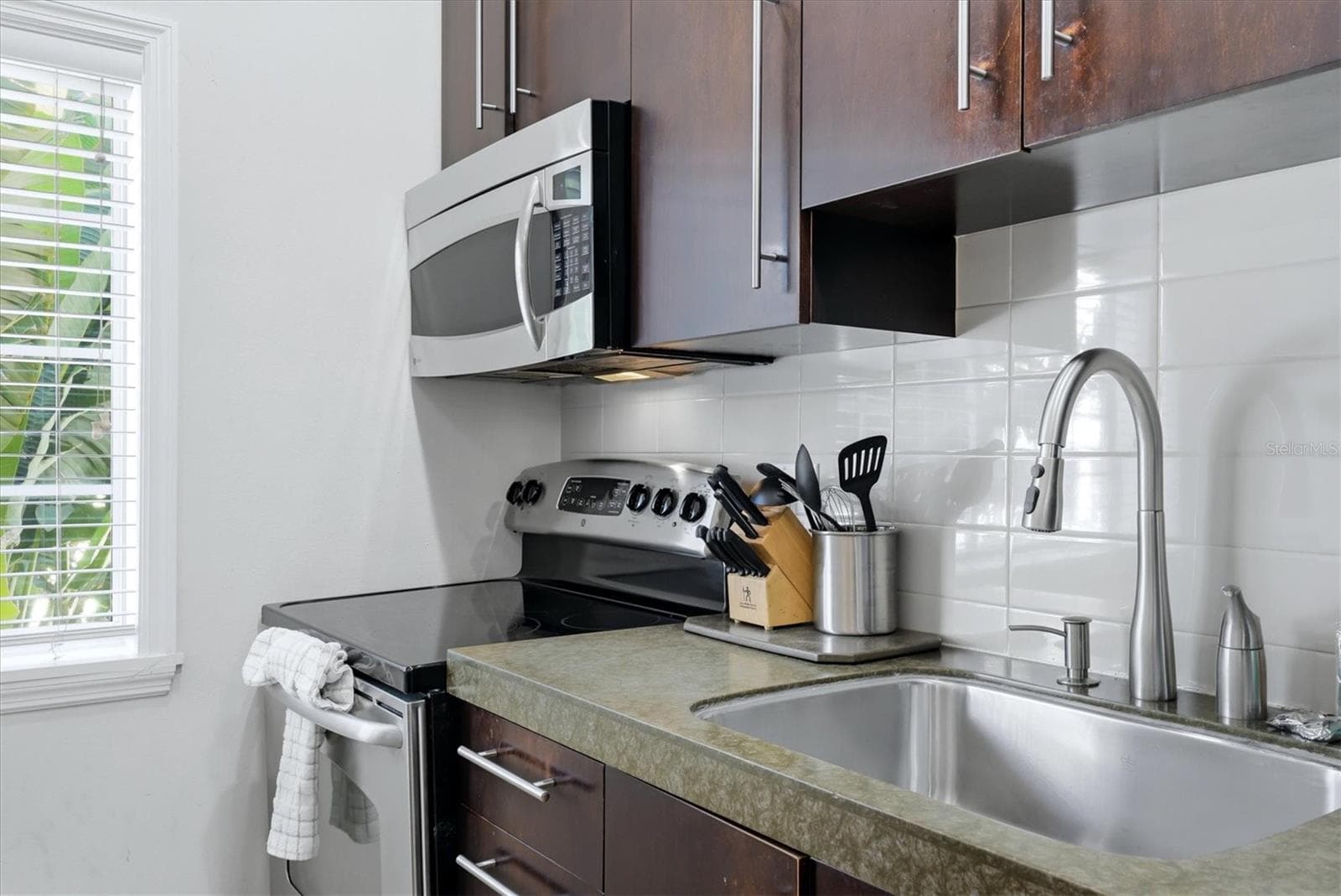Kitchen - 1020 SUN N SEA DR #102, SARASOTA