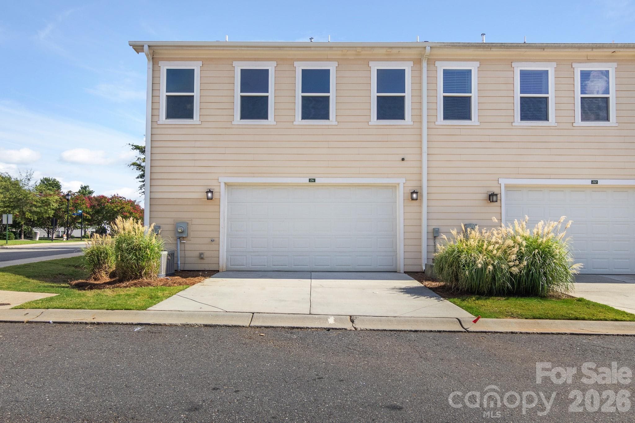 Townhouse at 214 Overstone Court, Fort Mill, photo 33 of 36
