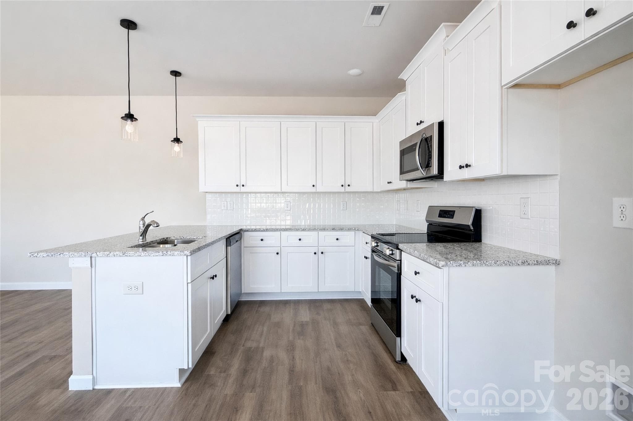 Single Family Residence at 125 Pinnacle Crossing, Shelby, photo 5 of 22