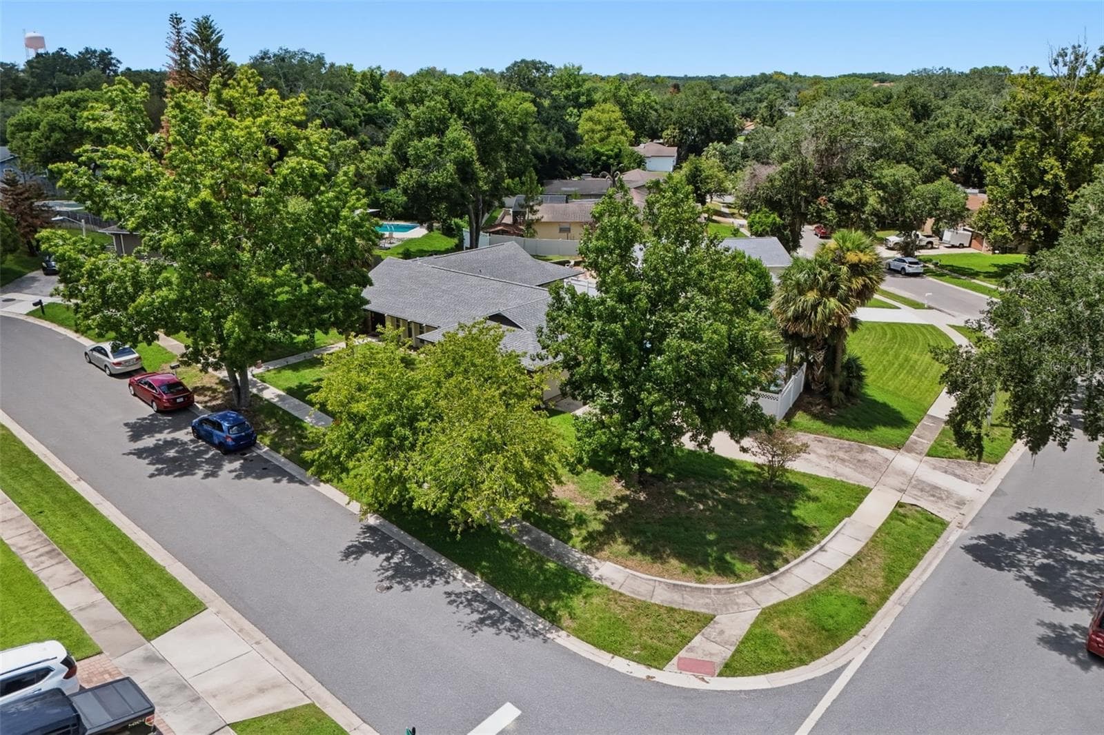 Spacious Corner Lot - 701 MILAN CT, ALTAMONTE SPRINGS