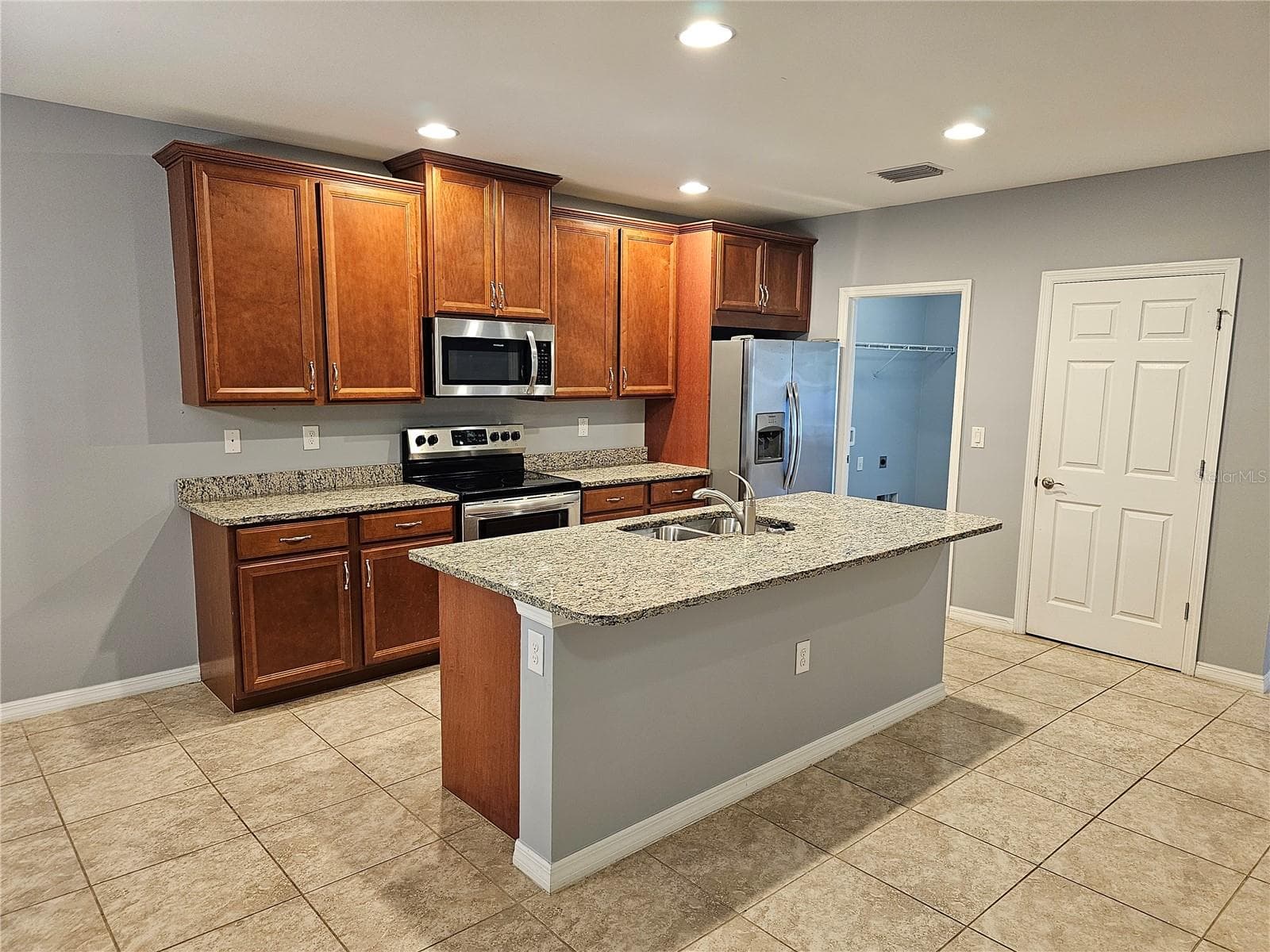 Kitchen - 4266 DUTCHESS PARK RD, FORT MYERS