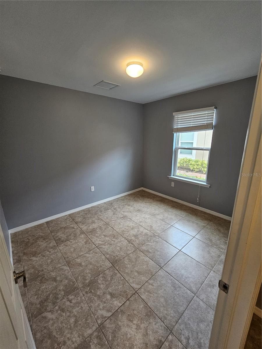 Bonus Room - 4266 DUTCHESS PARK RD, FORT MYERS