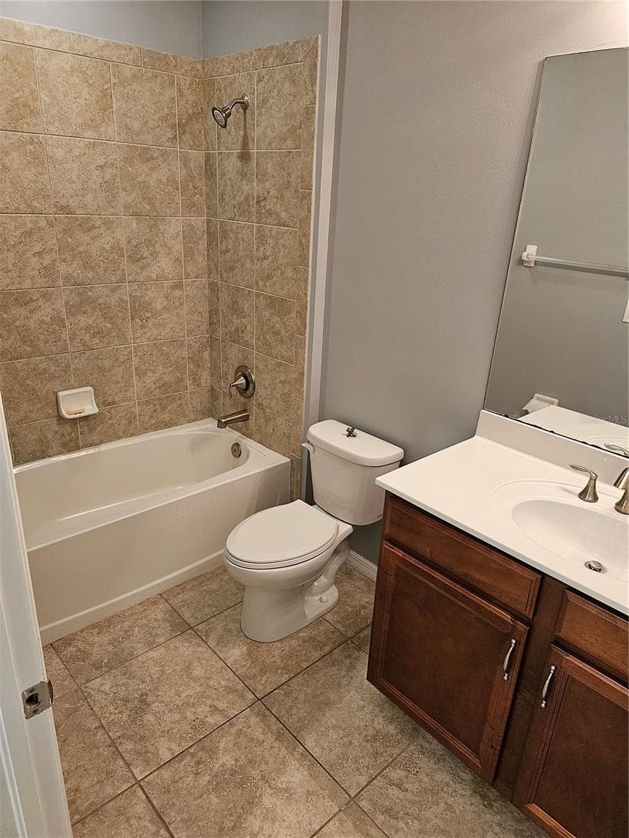 Guest Bathroom - 4266 DUTCHESS PARK RD, FORT MYERS