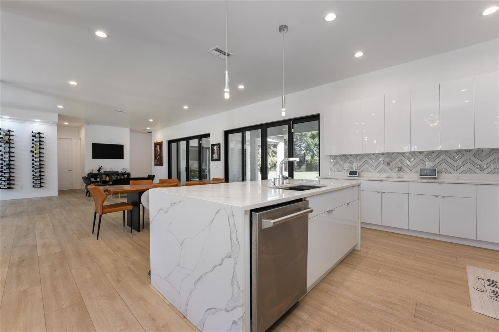 Single Family Residence at 11113 LAKE BUTLER BLVD, WINDERMERE, photo 5 of 33
