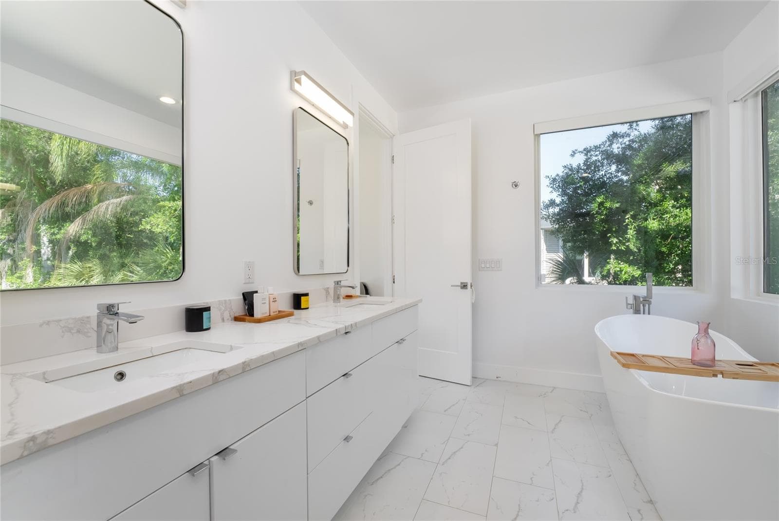 Single Family Residence at 11113 LAKE BUTLER BLVD, WINDERMERE, photo 17 of 33