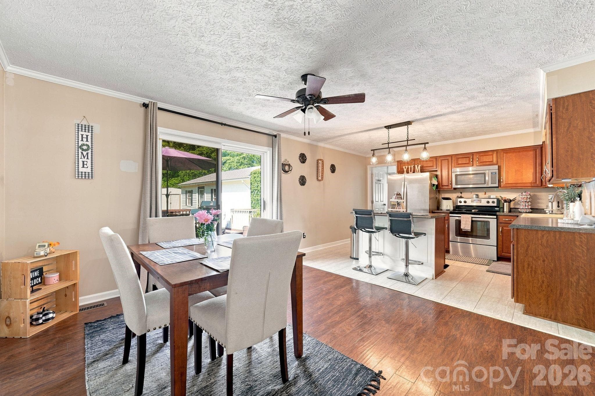 Single Family Residence at 132 Kendra Drive, Mooresville, photo 5 of 34