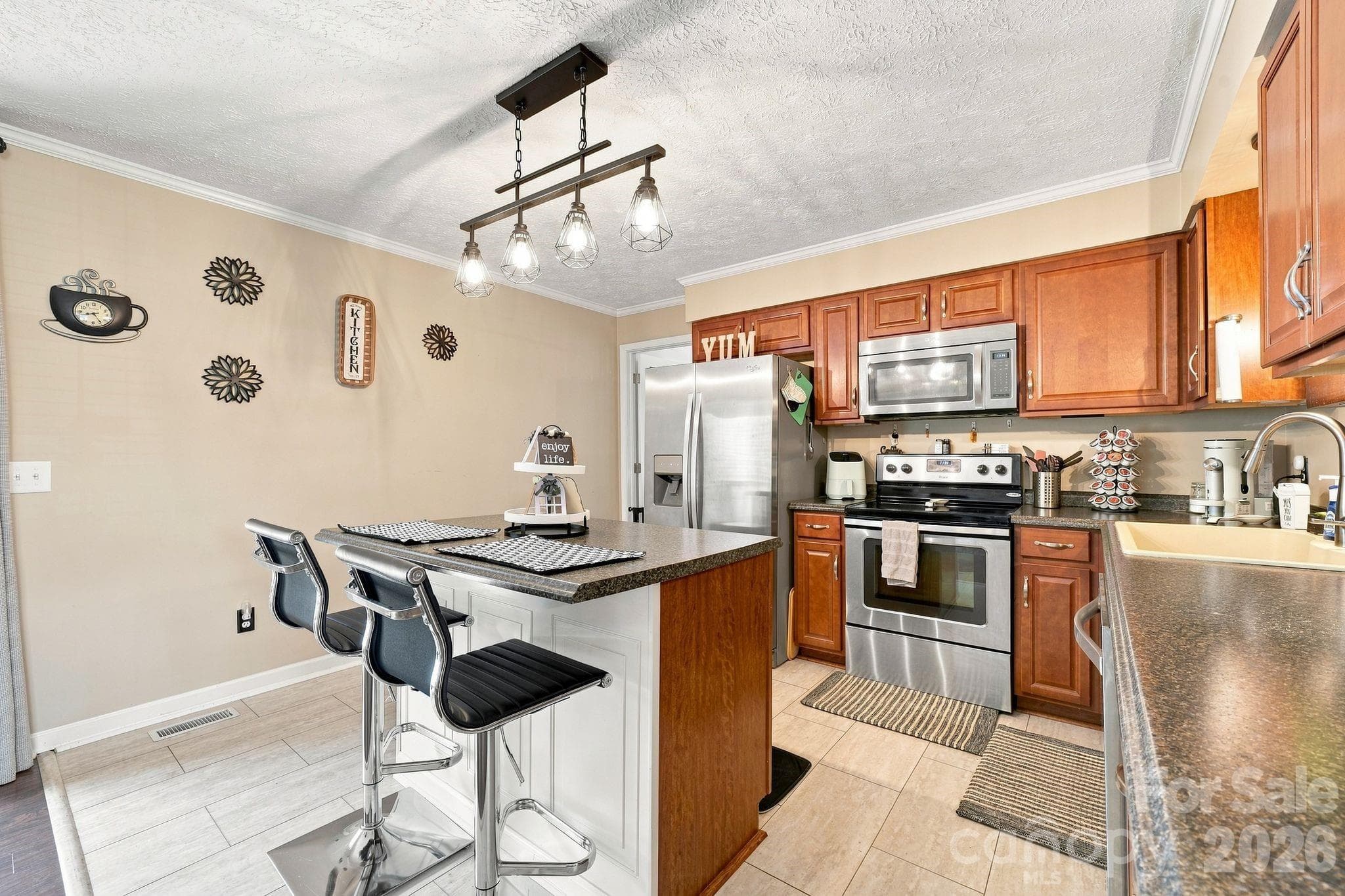 Single Family Residence at 132 Kendra Drive, Mooresville, photo 8 of 34