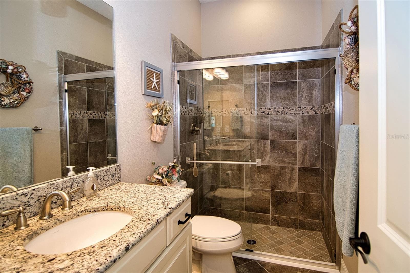 Single Family Residence at 3456 FORSYTHIA DR, ODESSA, photo 24 of 74