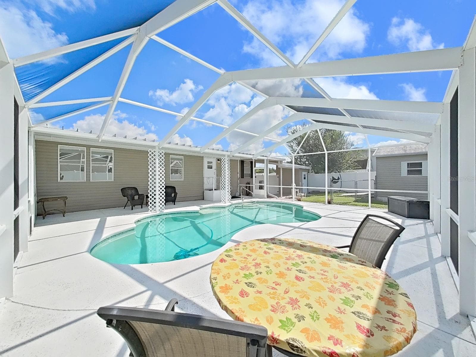 Manufactured Home at 490 LINDSEY DR, LAKELAND, photo 10 of 38