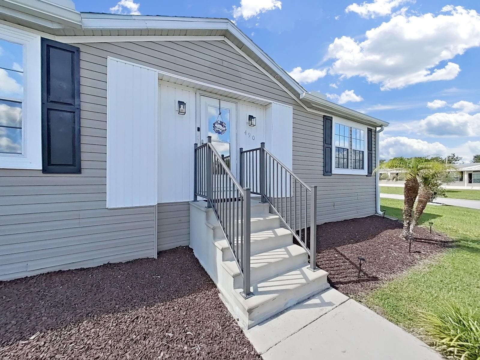 Manufactured Home at 490 LINDSEY DR, LAKELAND, photo 14 of 38