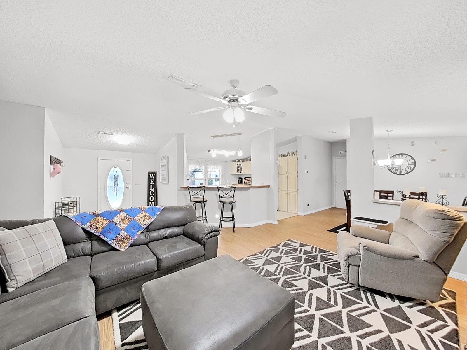 Manufactured Home at 490 LINDSEY DR, LAKELAND, photo 17 of 38