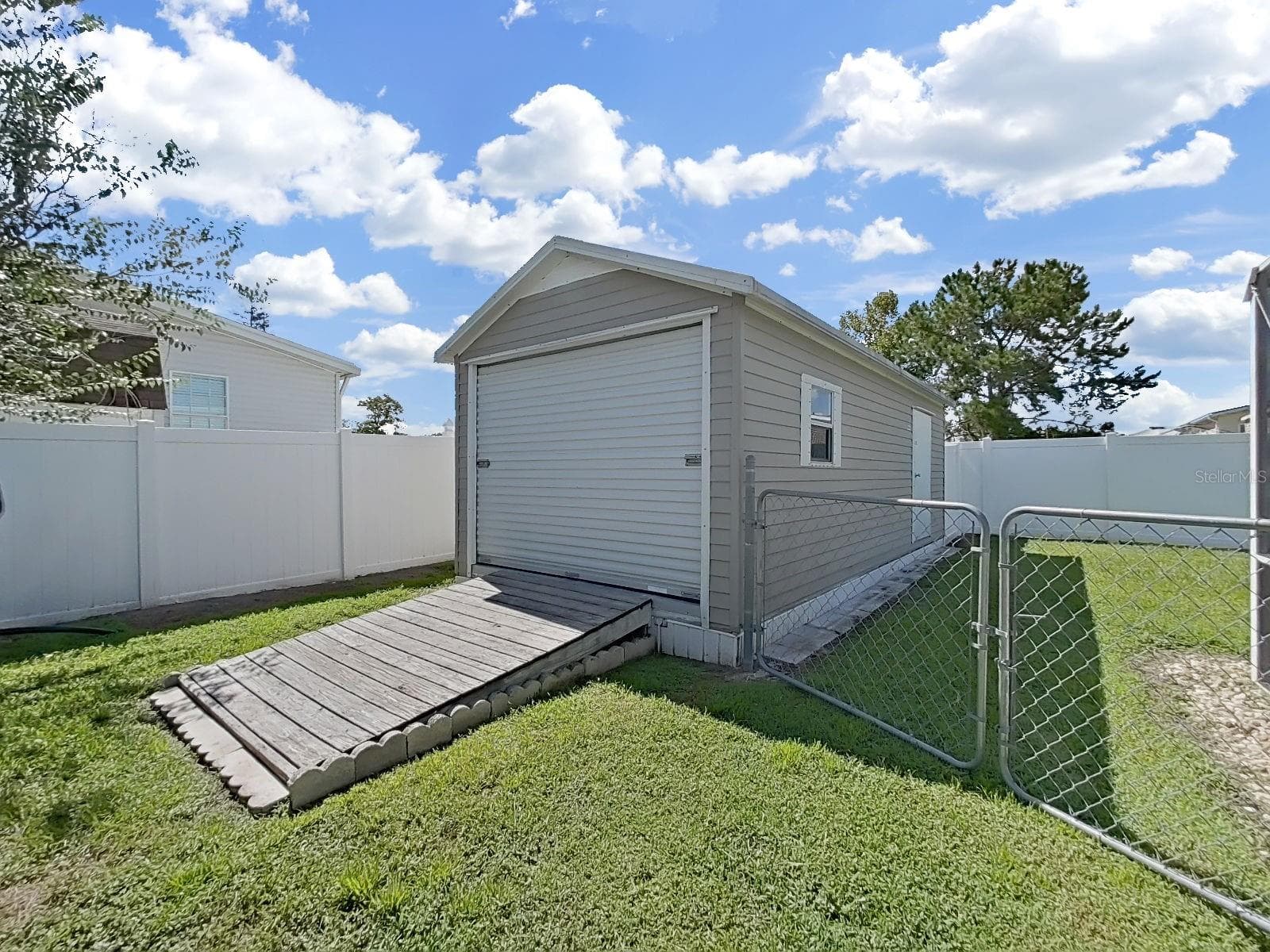 Manufactured Home at 490 LINDSEY DR, LAKELAND, photo 37 of 38