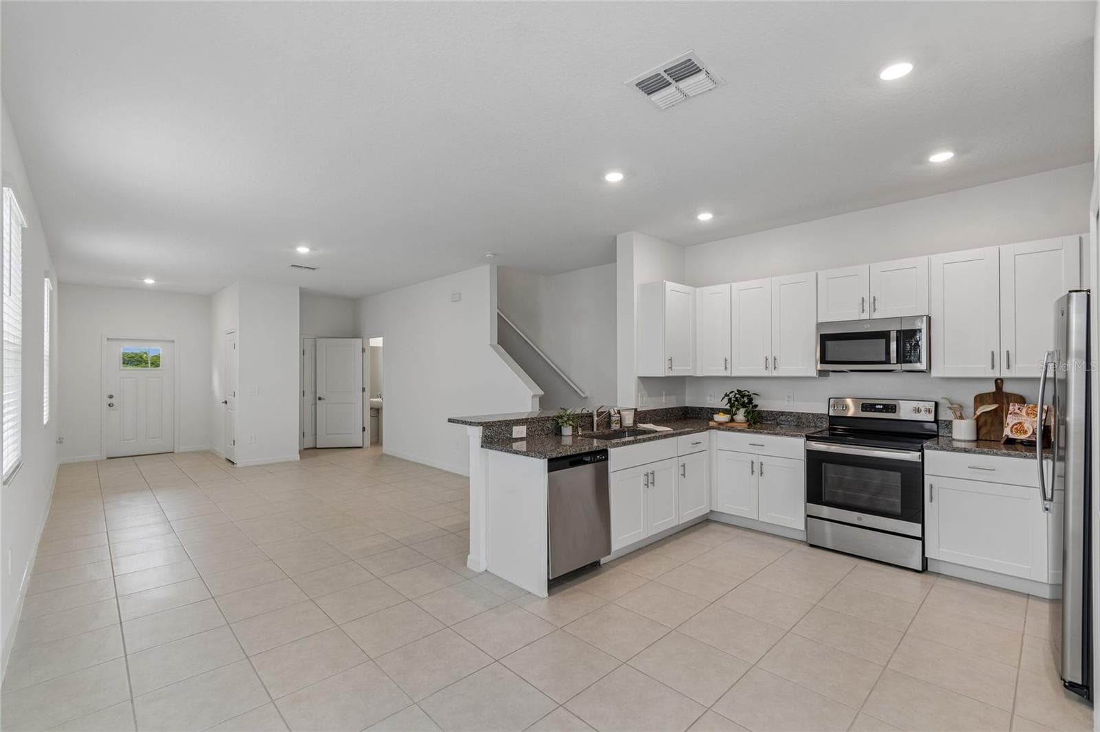 Townhouse at 222 TULIP BANDED WAY, RUSKIN, photo 8 of 26